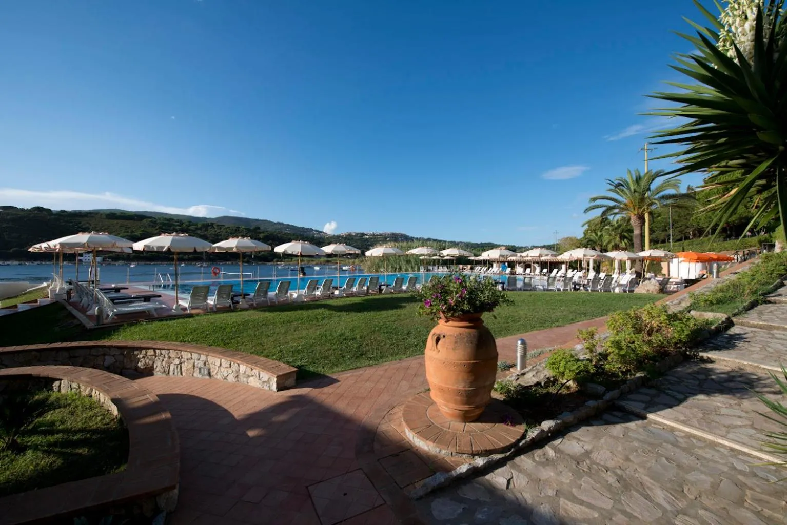Swimming pool in Hotel Cala di Mola