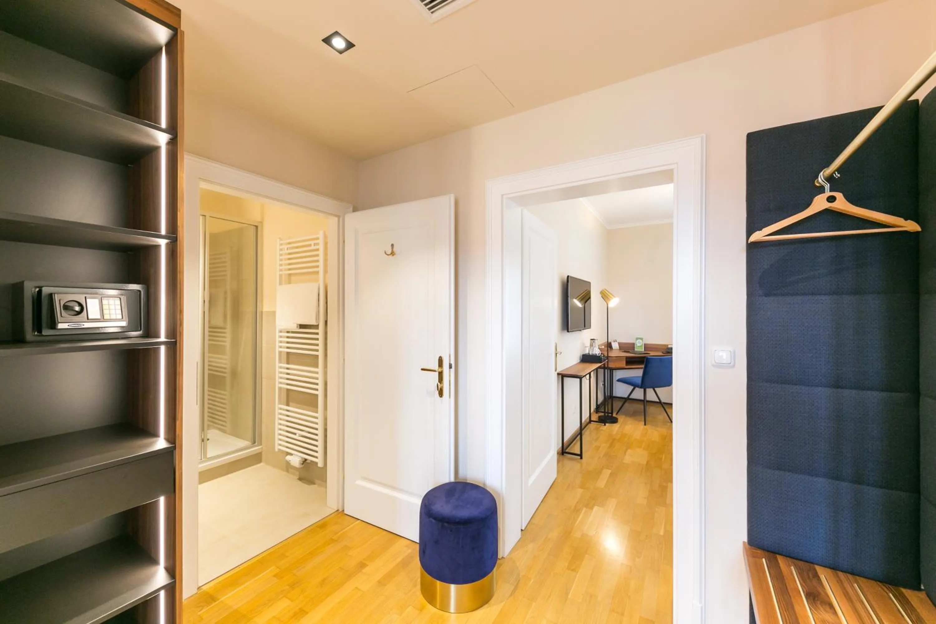 Photo of the whole room in Stadthotel zur goldenen Krone