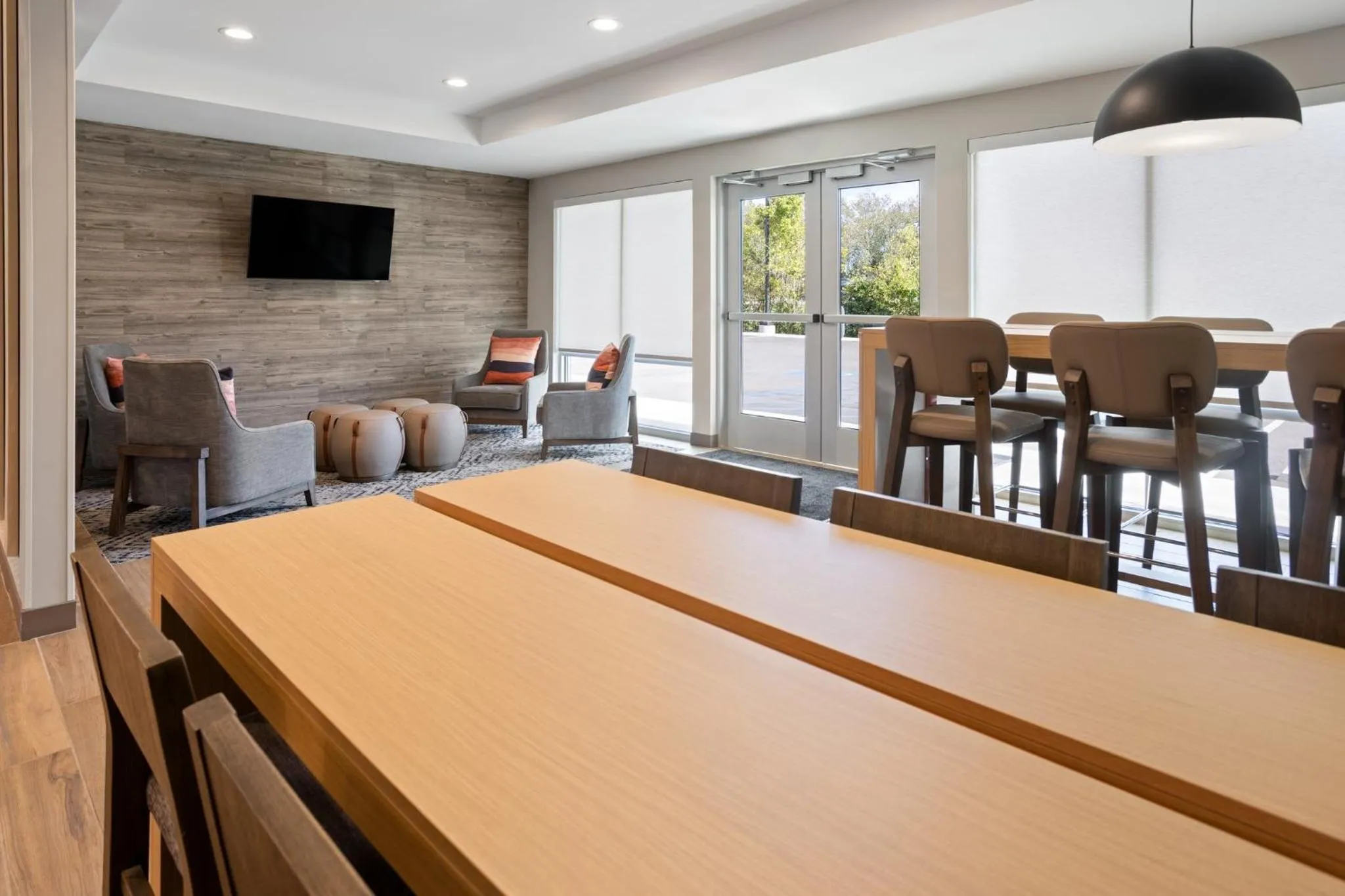 Property building in Candlewood Suites Chattanooga - East Ridge by IHG