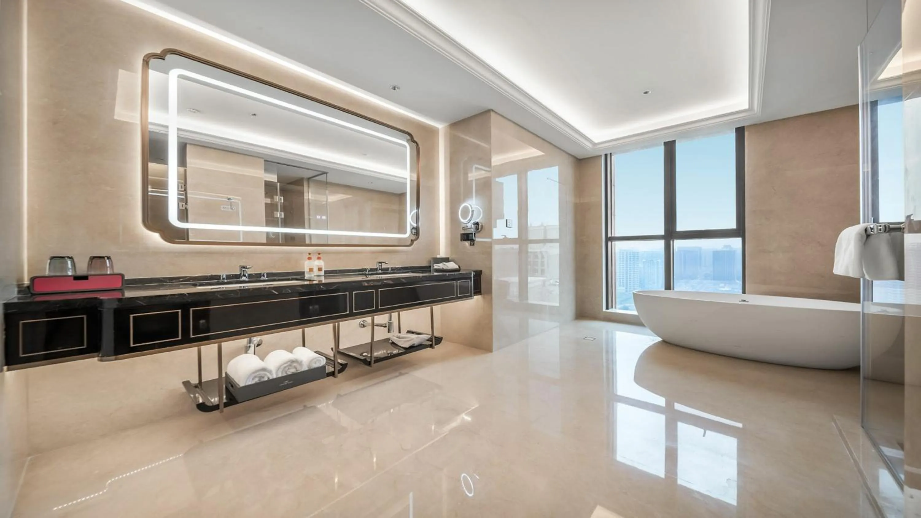 Bathroom in Crowne Plaza Chengdu Tianfu New Area by IHG