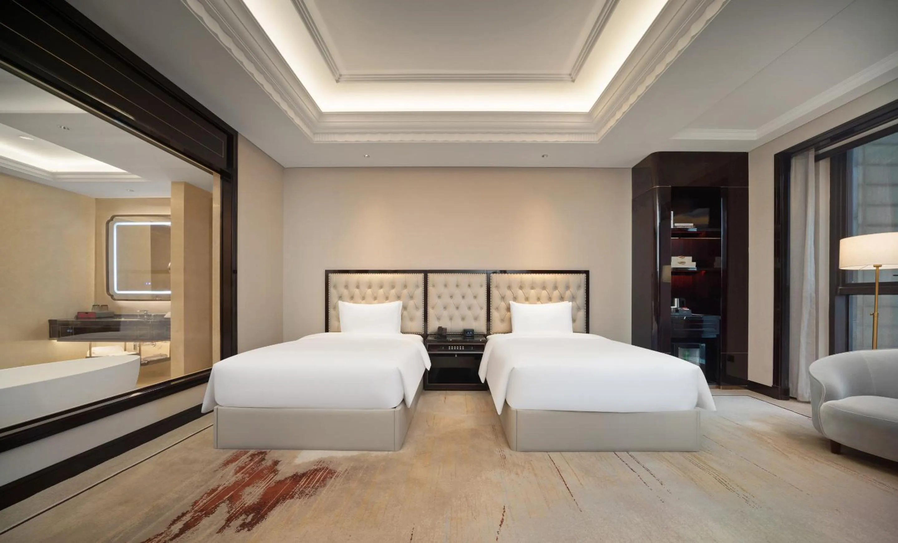 Bedroom, Bed in Crowne Plaza Chengdu Tianfu New Area by IHG