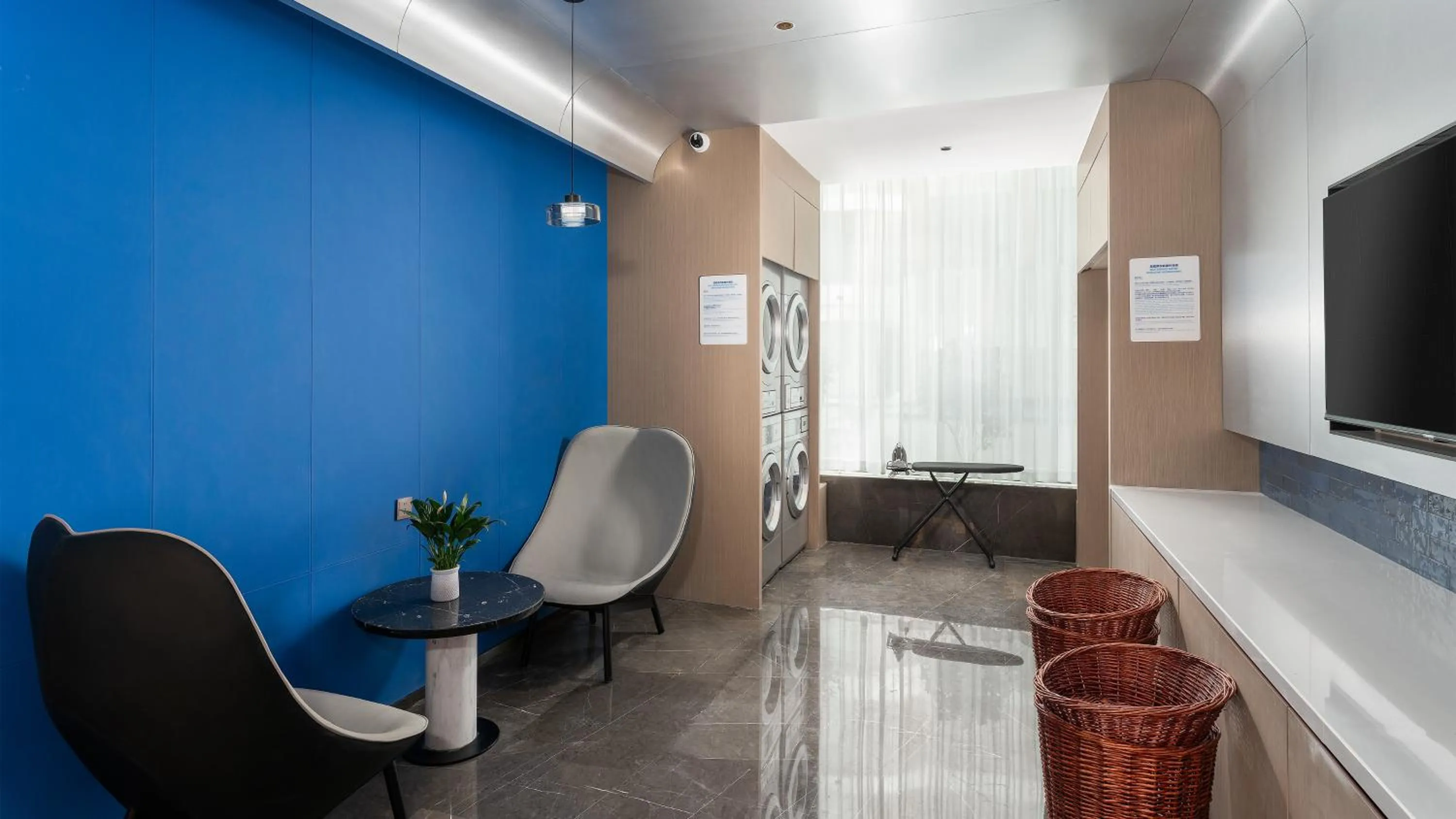 washing machine in Holiday Inn Express Shangri-La by IHG