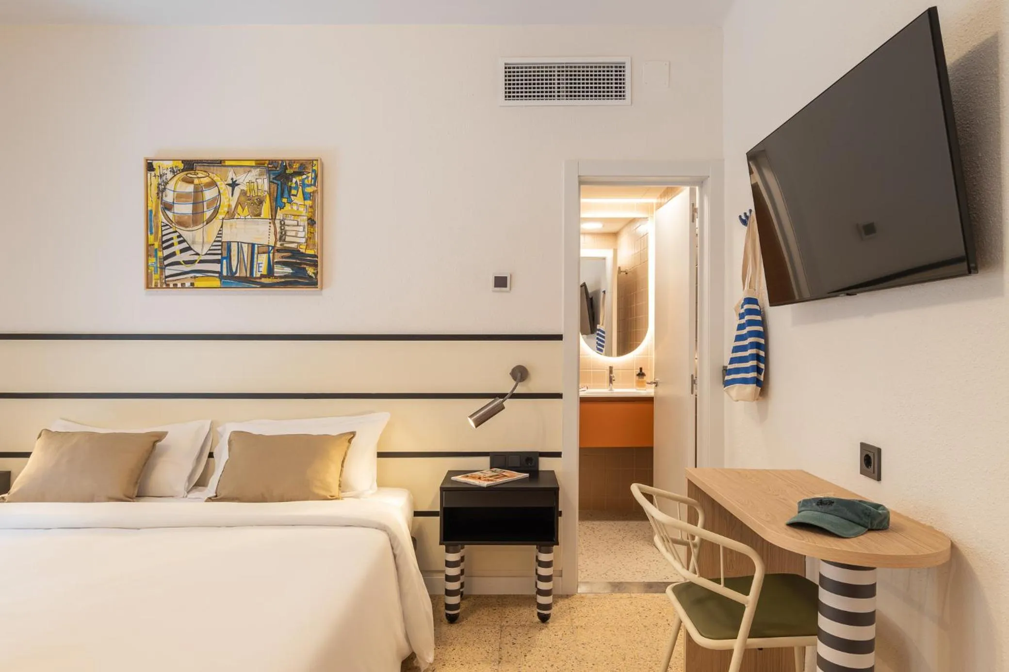 Bedroom, Bed in Hotel Robson - Smart Hotel