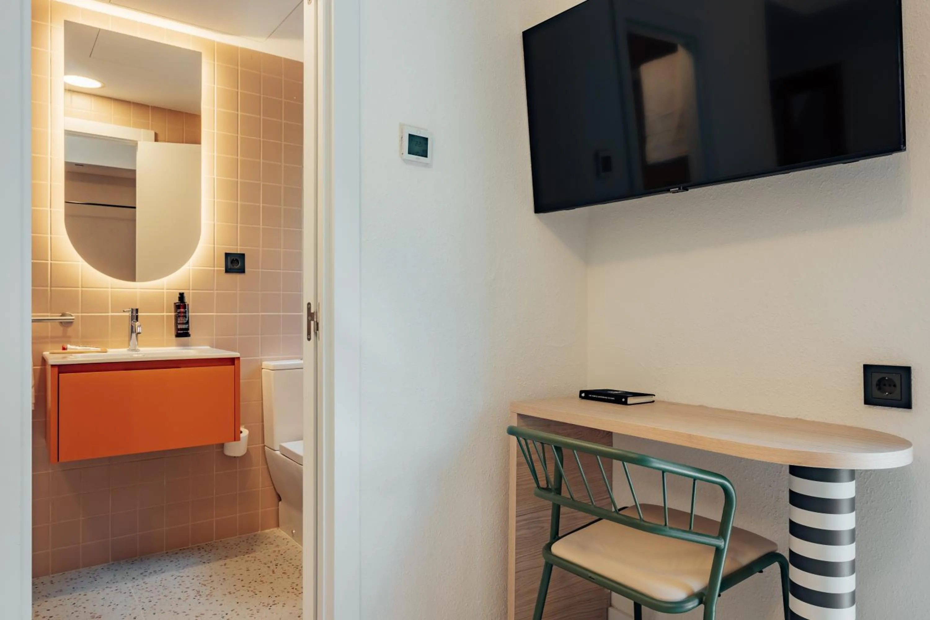 Area and facilities in Hotel Robson - Smart Hotel