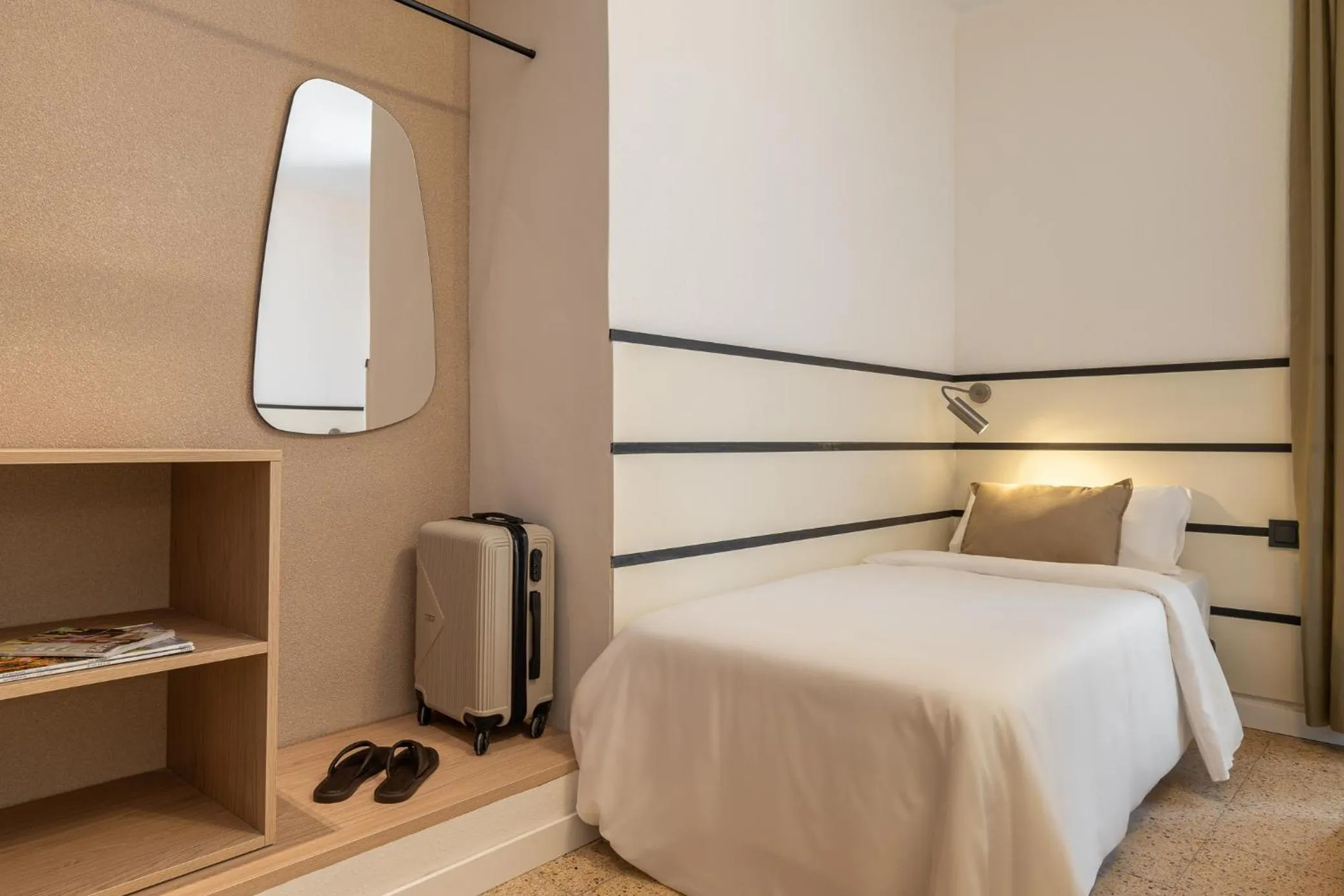 Bedroom, Bed in Hotel Robson - Smart Hotel