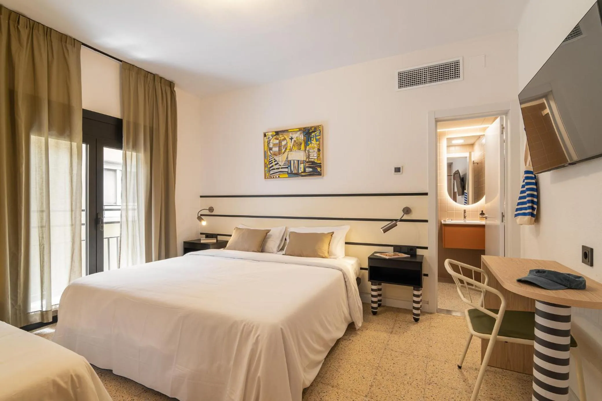 Bedroom, Bed in Hotel Robson - Smart Hotel