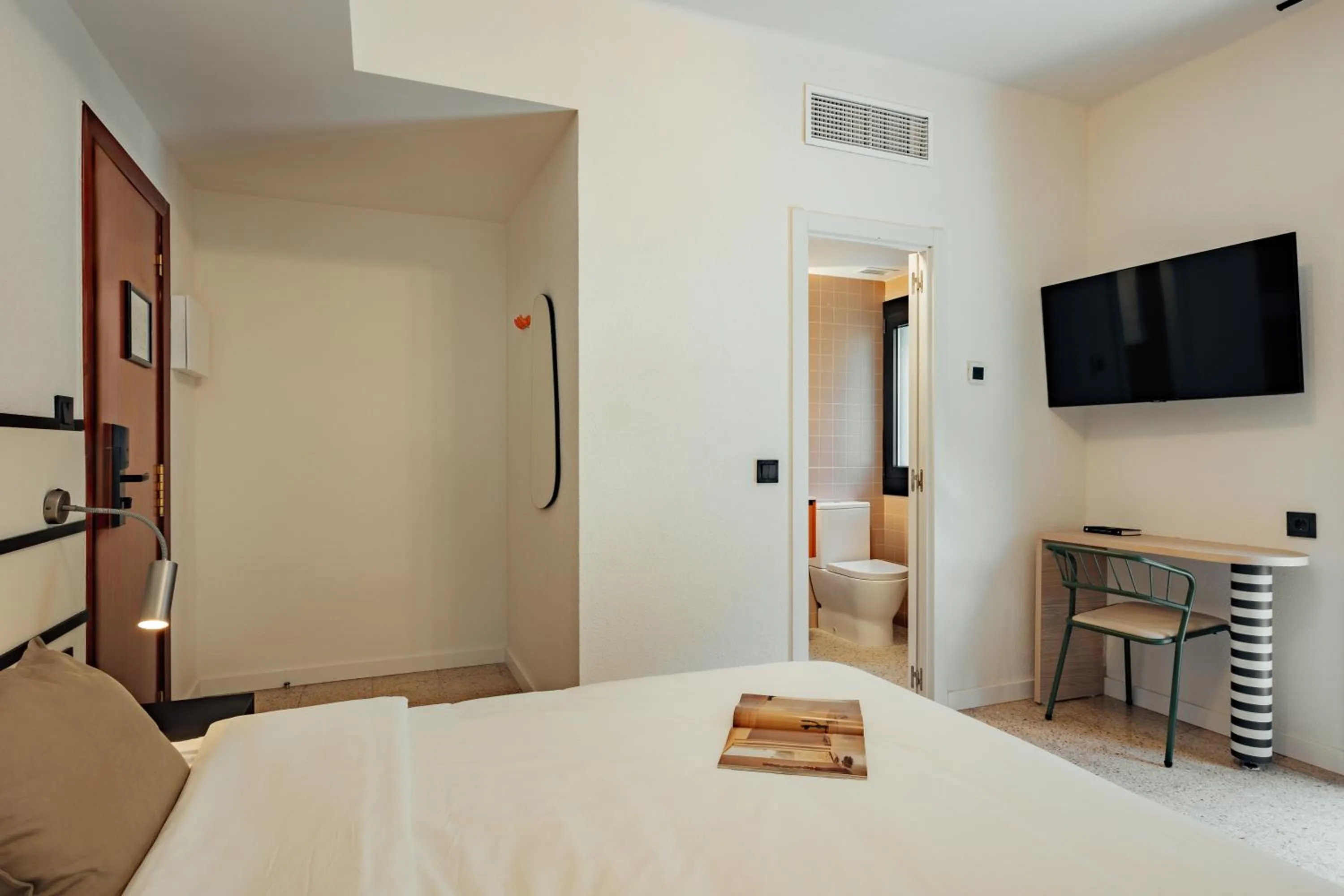 Bedroom, Bed in Hotel Robson - Smart Hotel