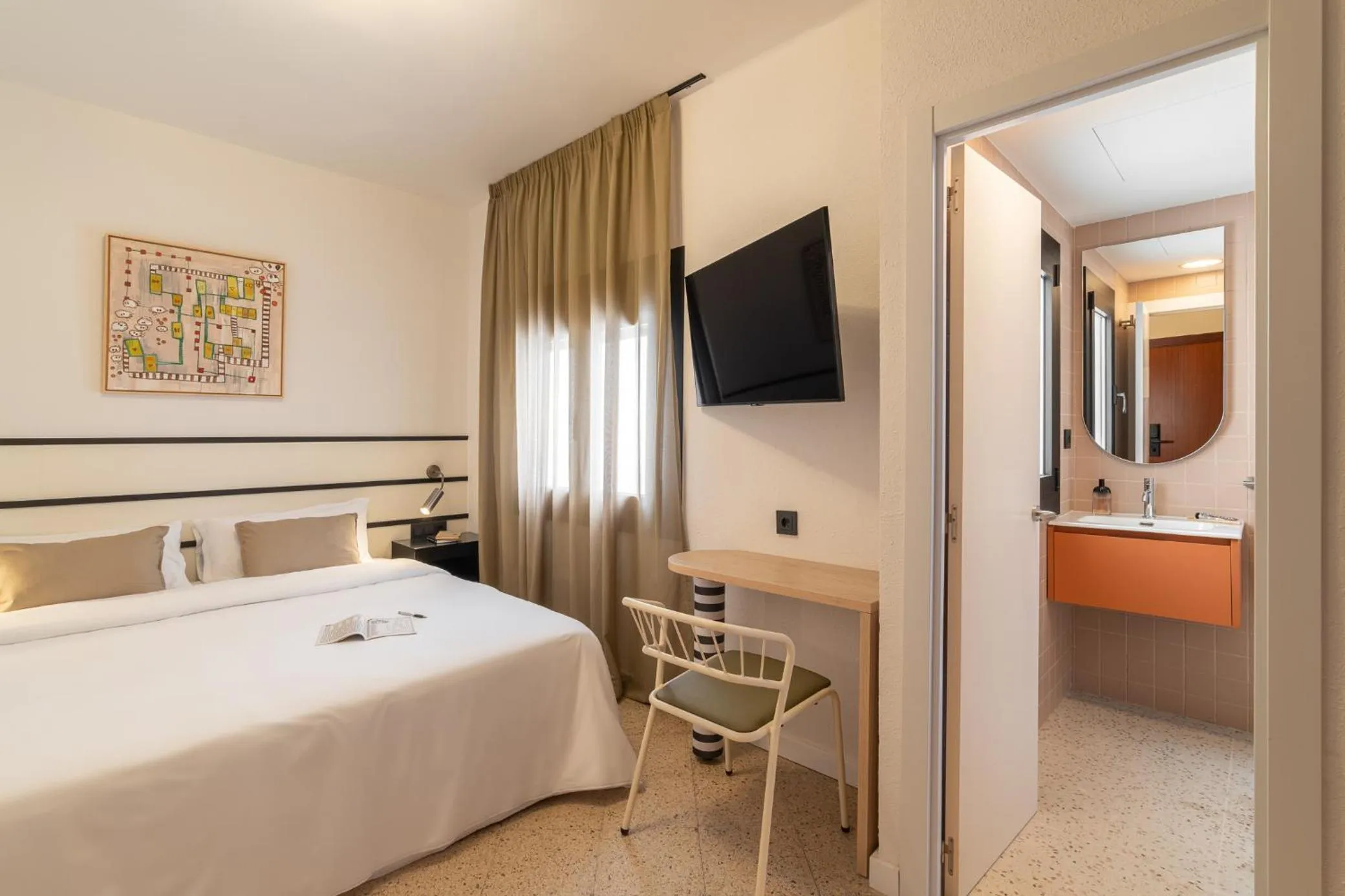 Bedroom, Bed in Hotel Robson - Smart Hotel