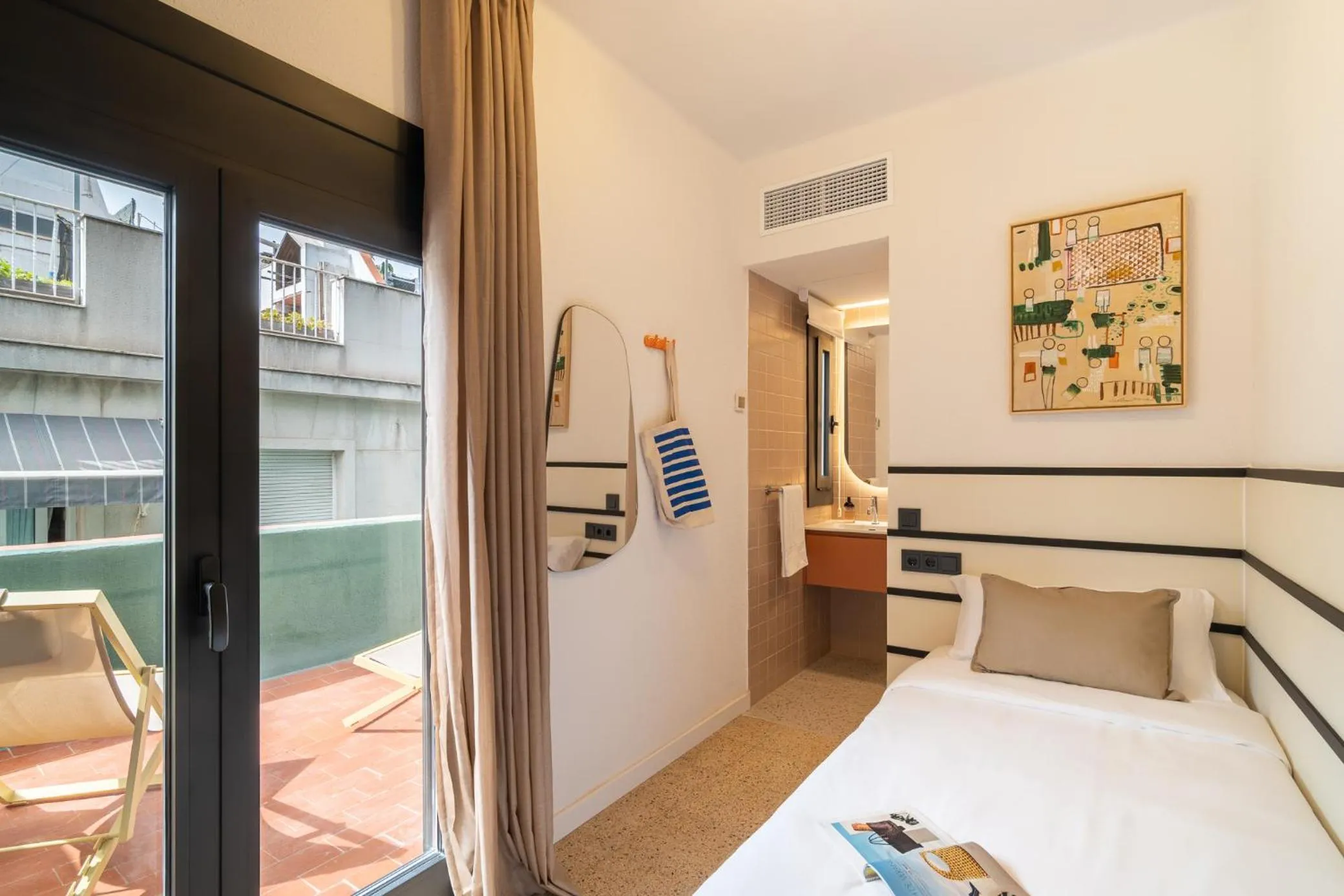 Bedroom, Bed in Hotel Robson - Smart Hotel