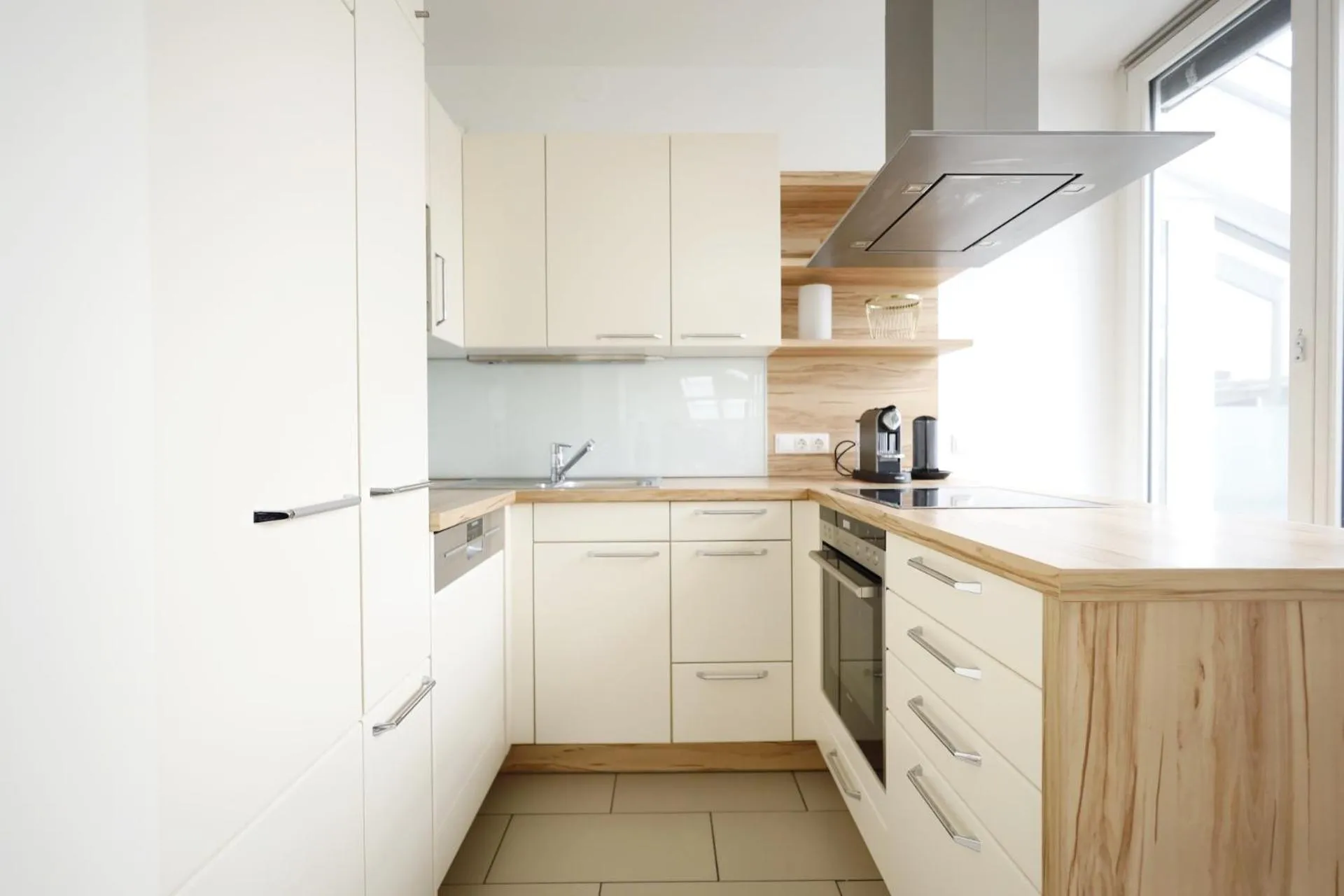 Kitchen or kitchenette in HeyMi Apartments Oper