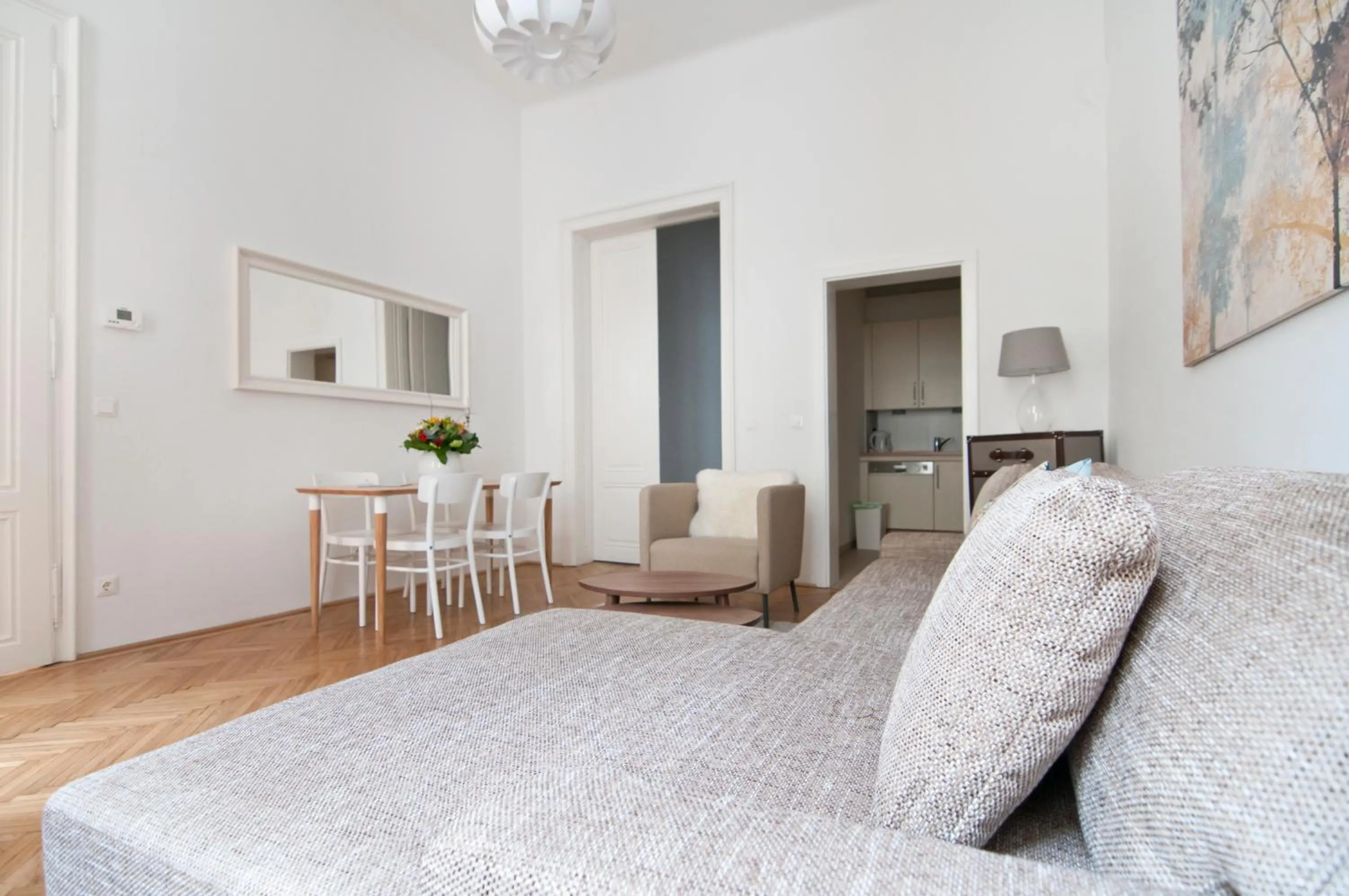 Living room, Bed in HeyMi Apartments Oper
