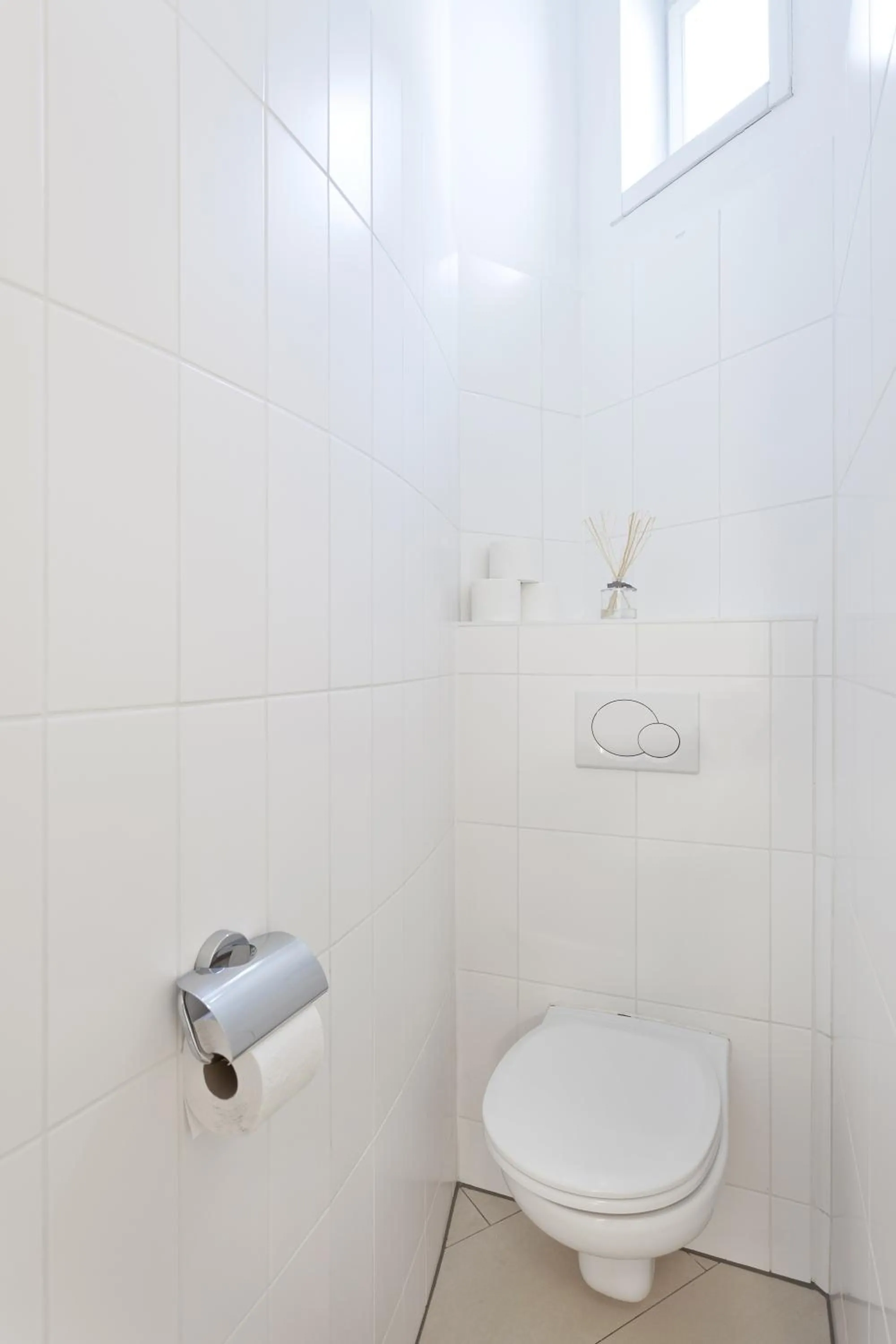 Toilet in HeyMi Apartments Oper