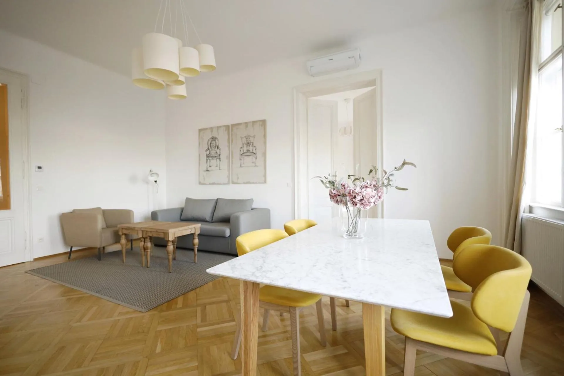 Living room in HeyMi Apartments Oper