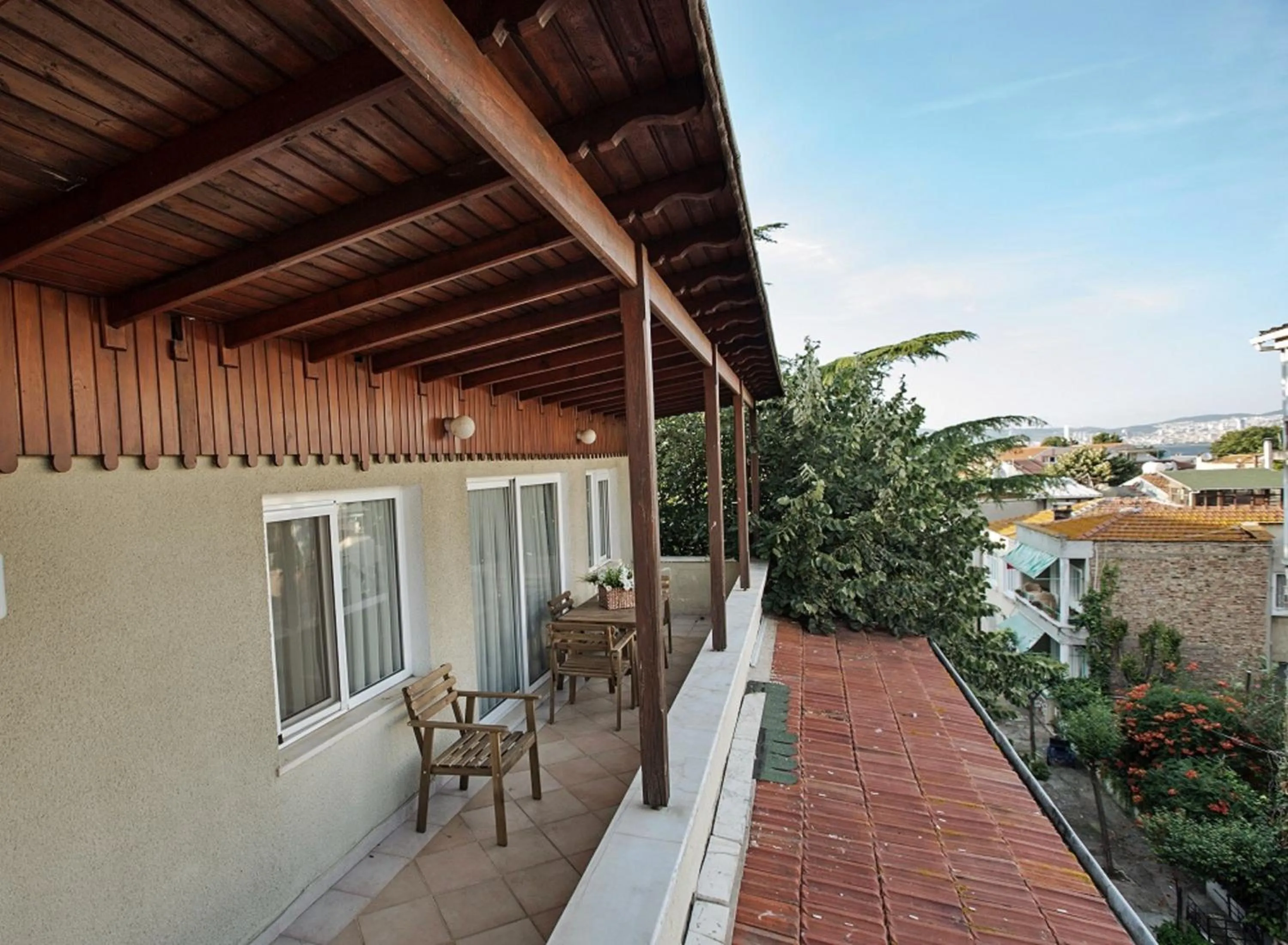Balcony/Terrace in Büyükada Apart Hotel - Yeni Apart