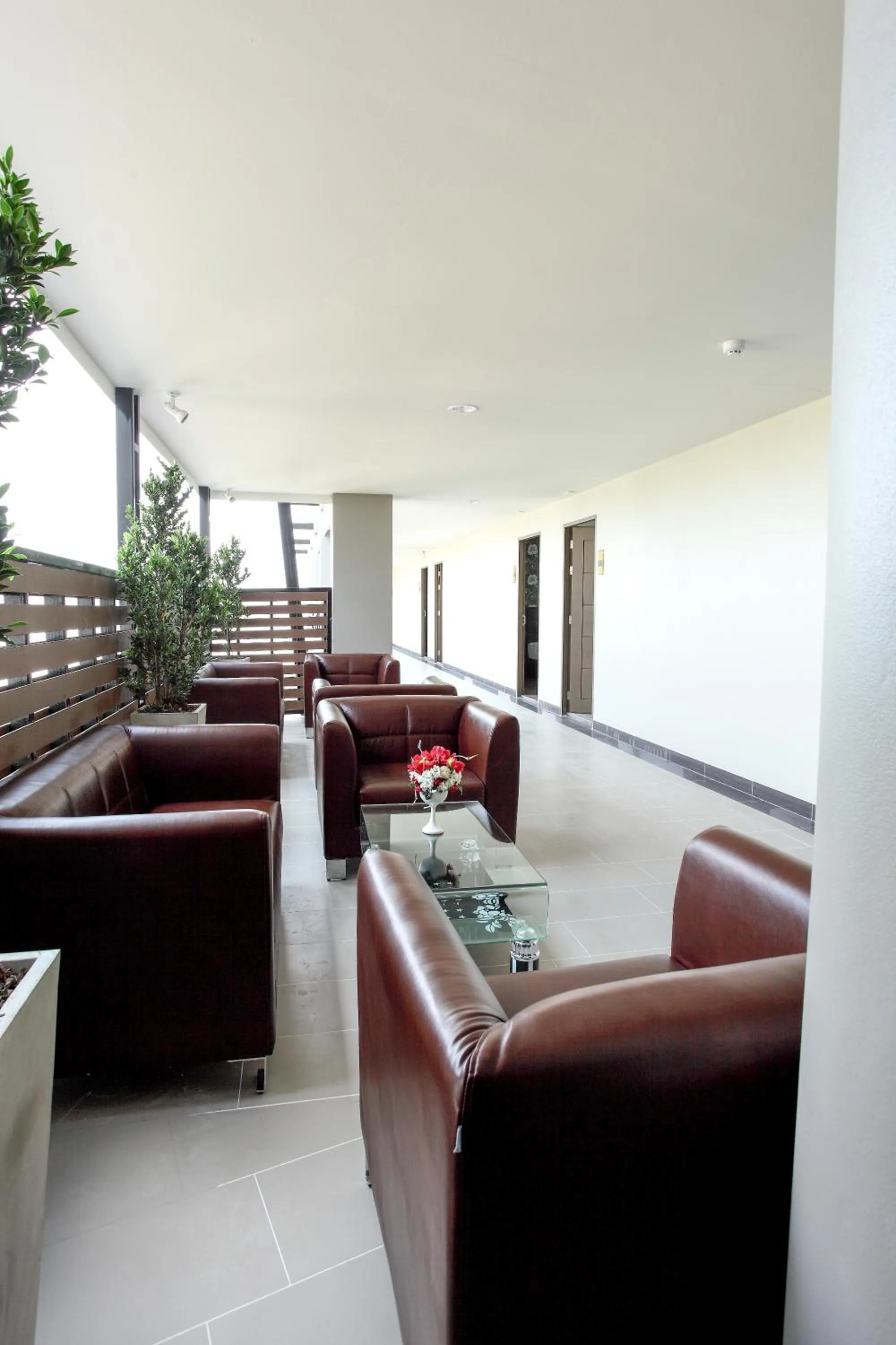 Communal lounge/ TV room in Romyen Garden Place