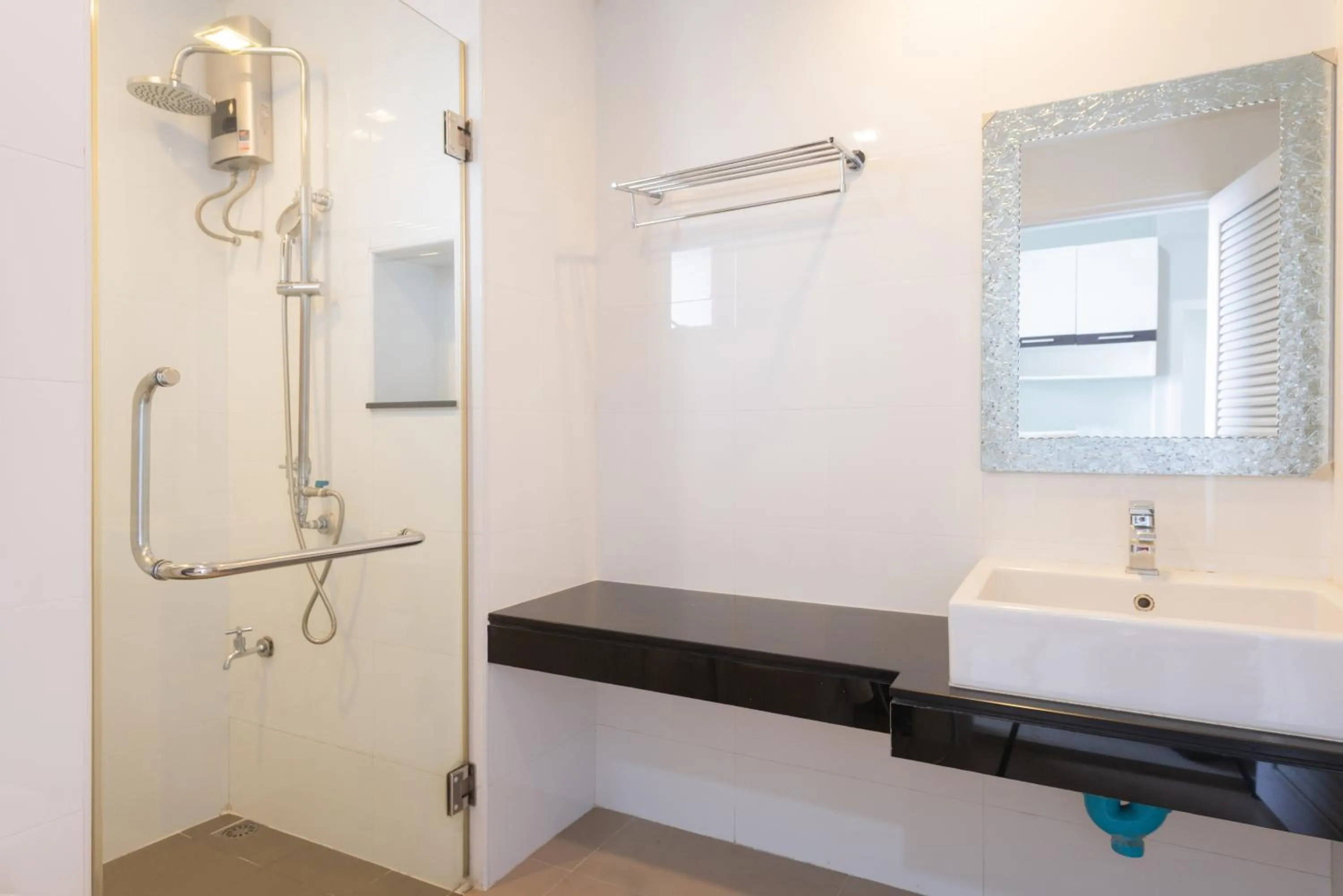 Bathroom in Romyen Garden Place