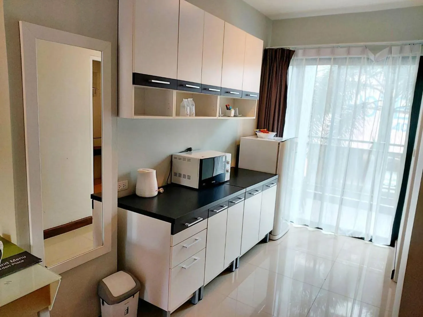 Kitchen or kitchenette in Romyen Garden Place