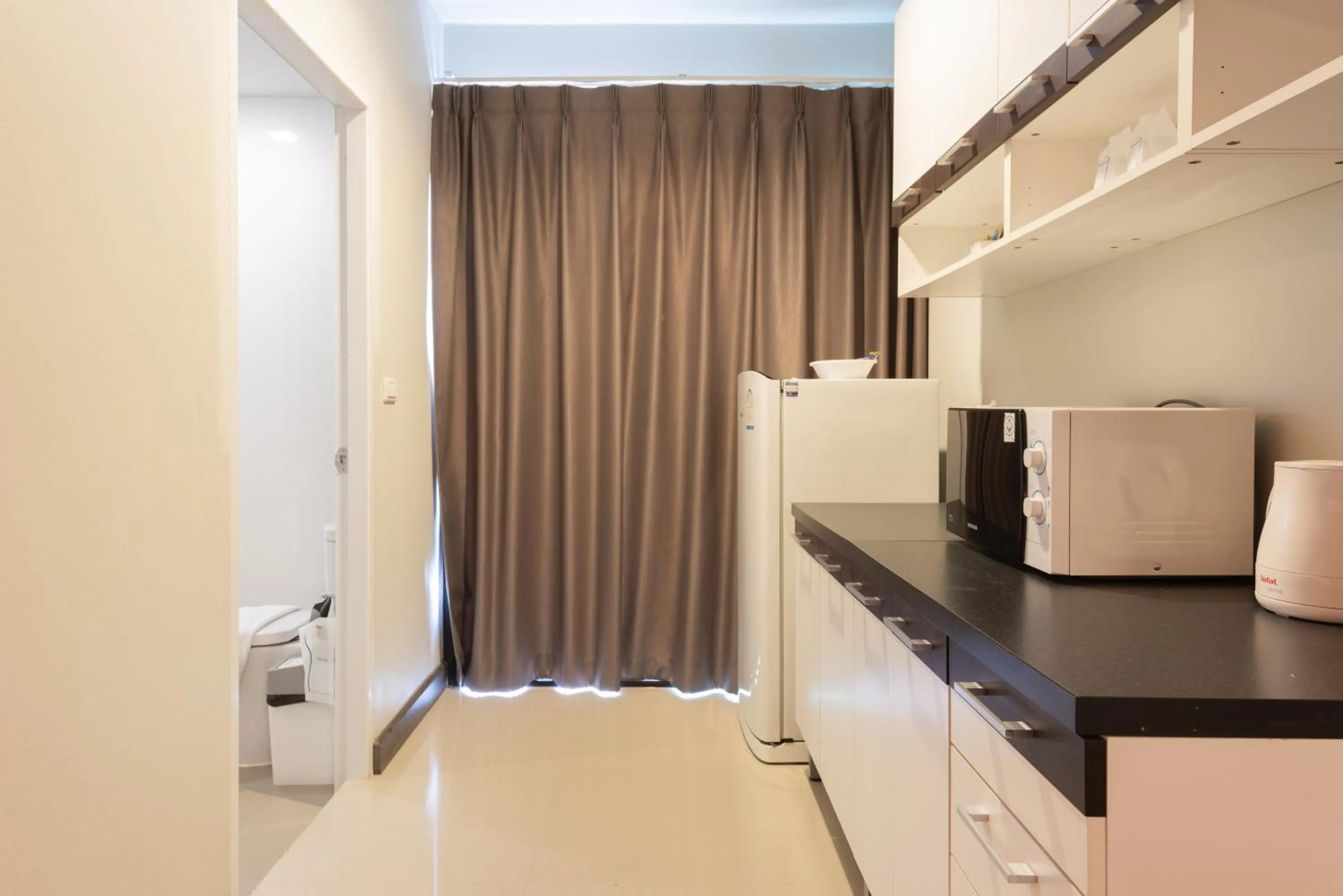 Kitchen or kitchenette in Romyen Garden Place