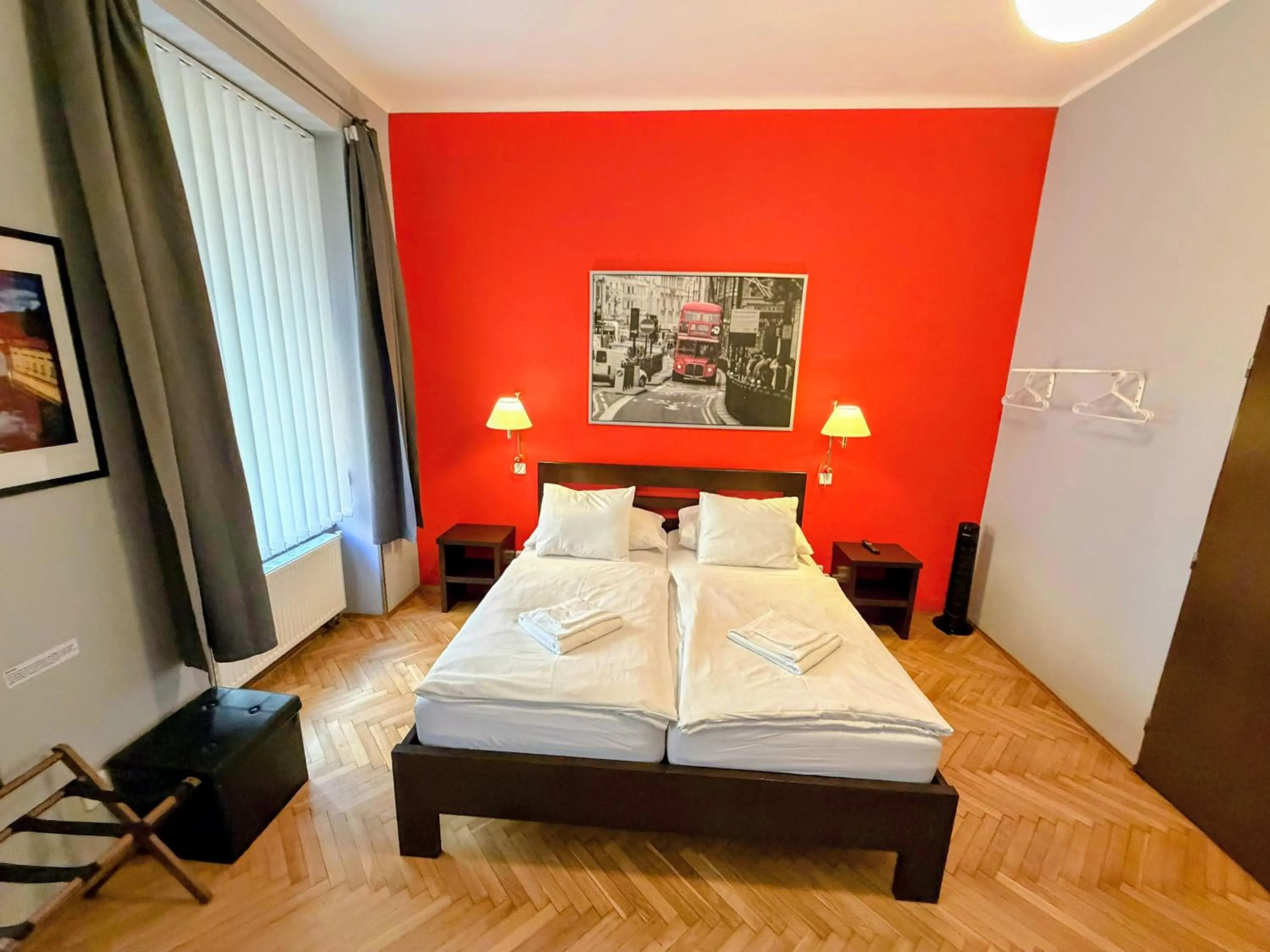 Bedroom, Bed in Central Station Studios