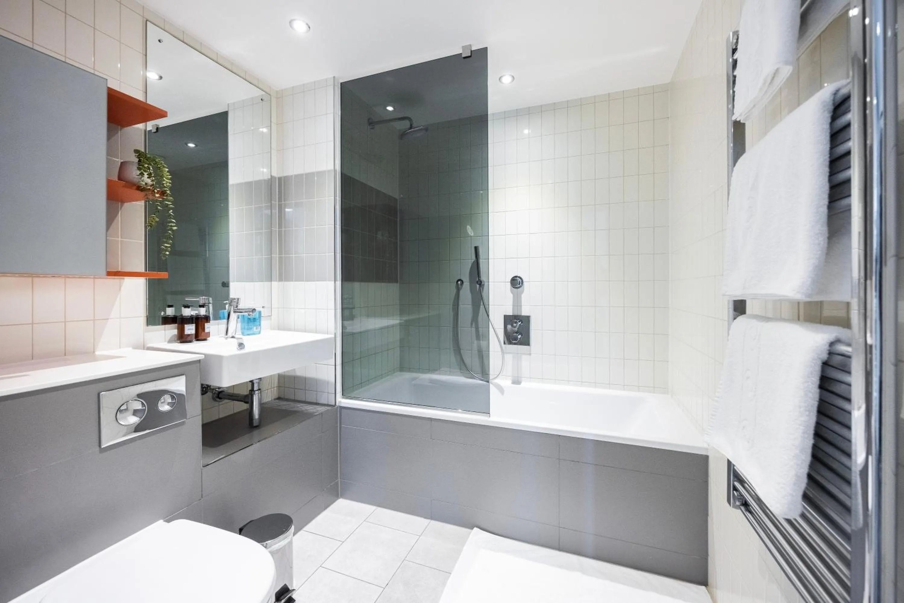 Bathroom in Austin David Apartments ExCeL