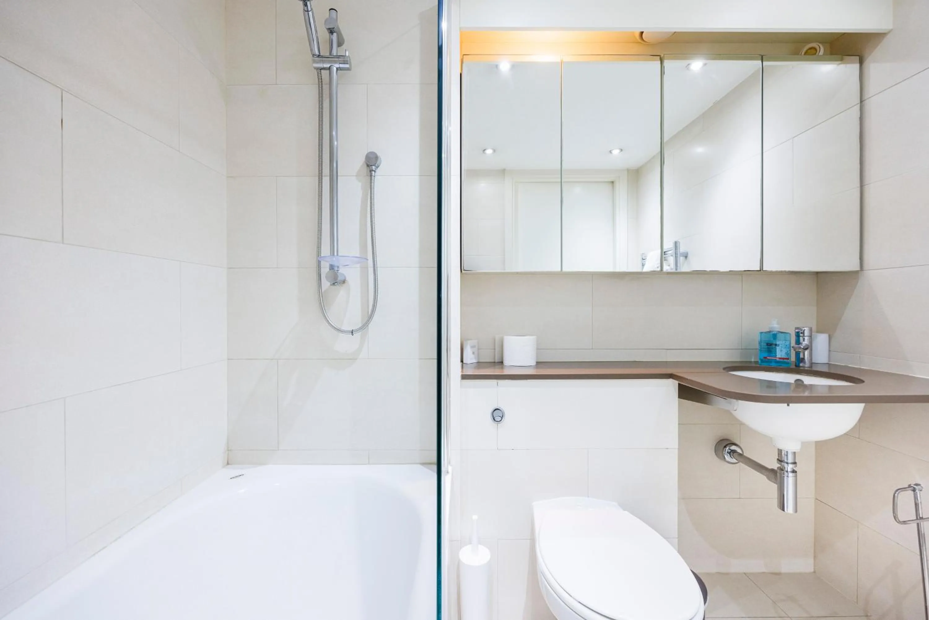 Bathroom in Austin David Apartments ExCeL