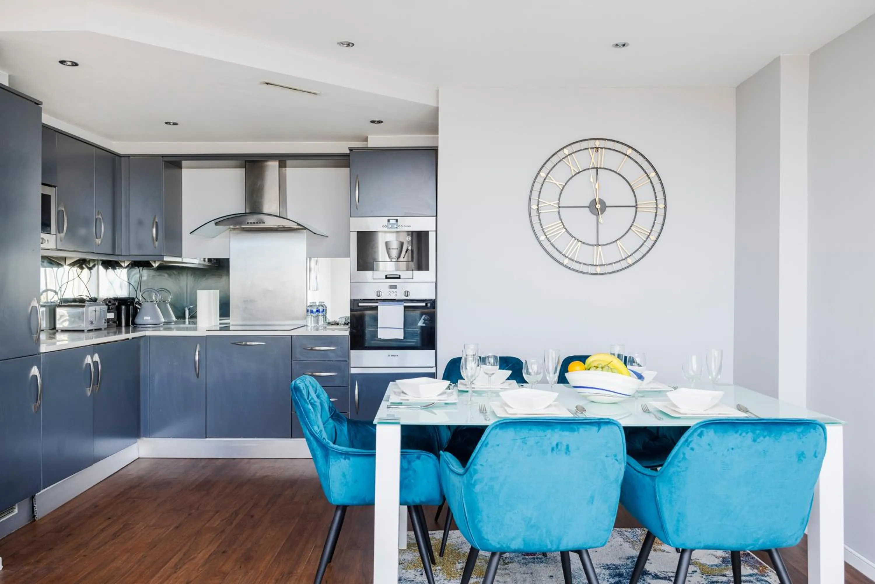 Dining area in Austin David Apartments ExCeL