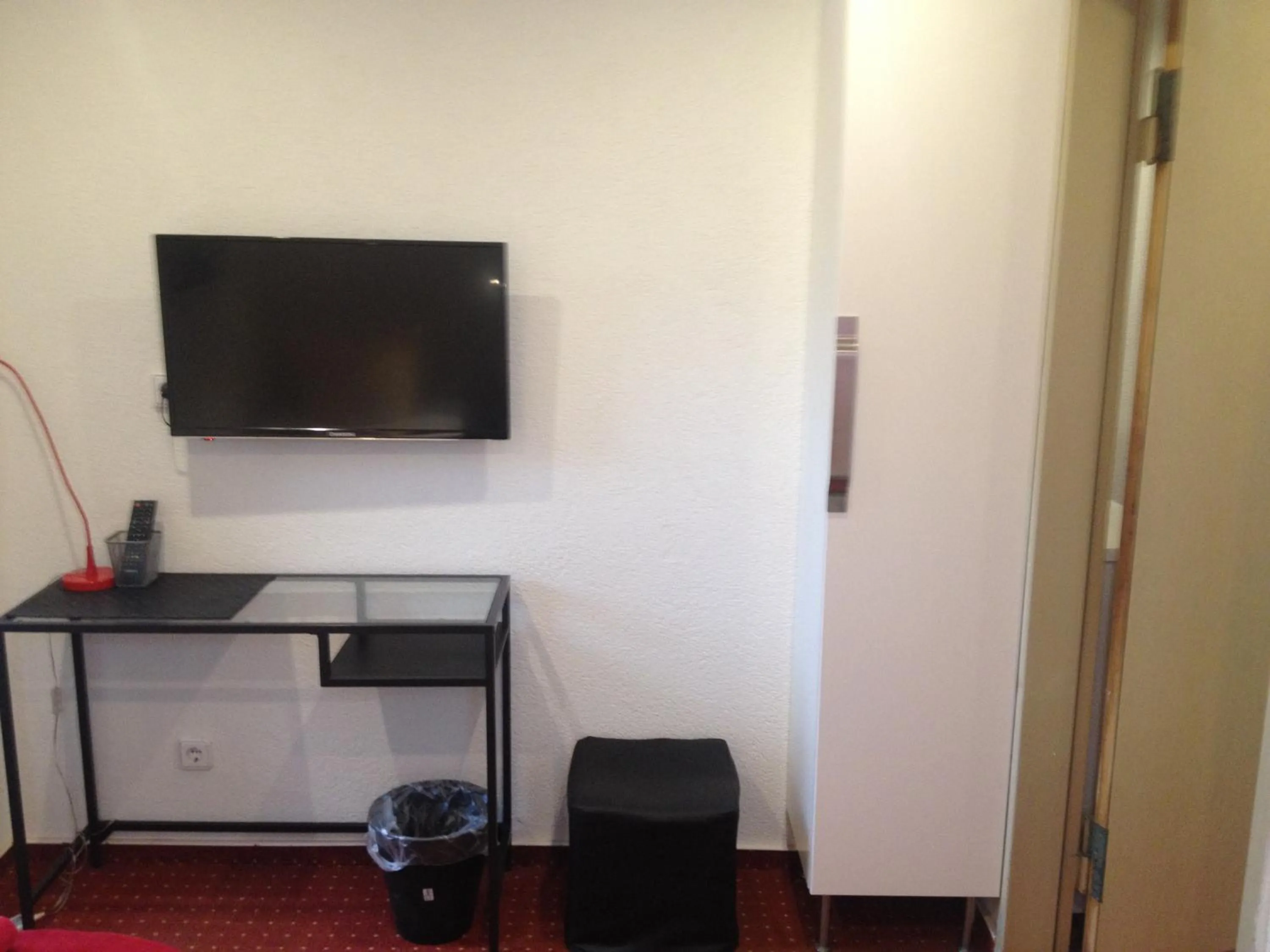Photo of the whole room in Hotel Saarland Lebach