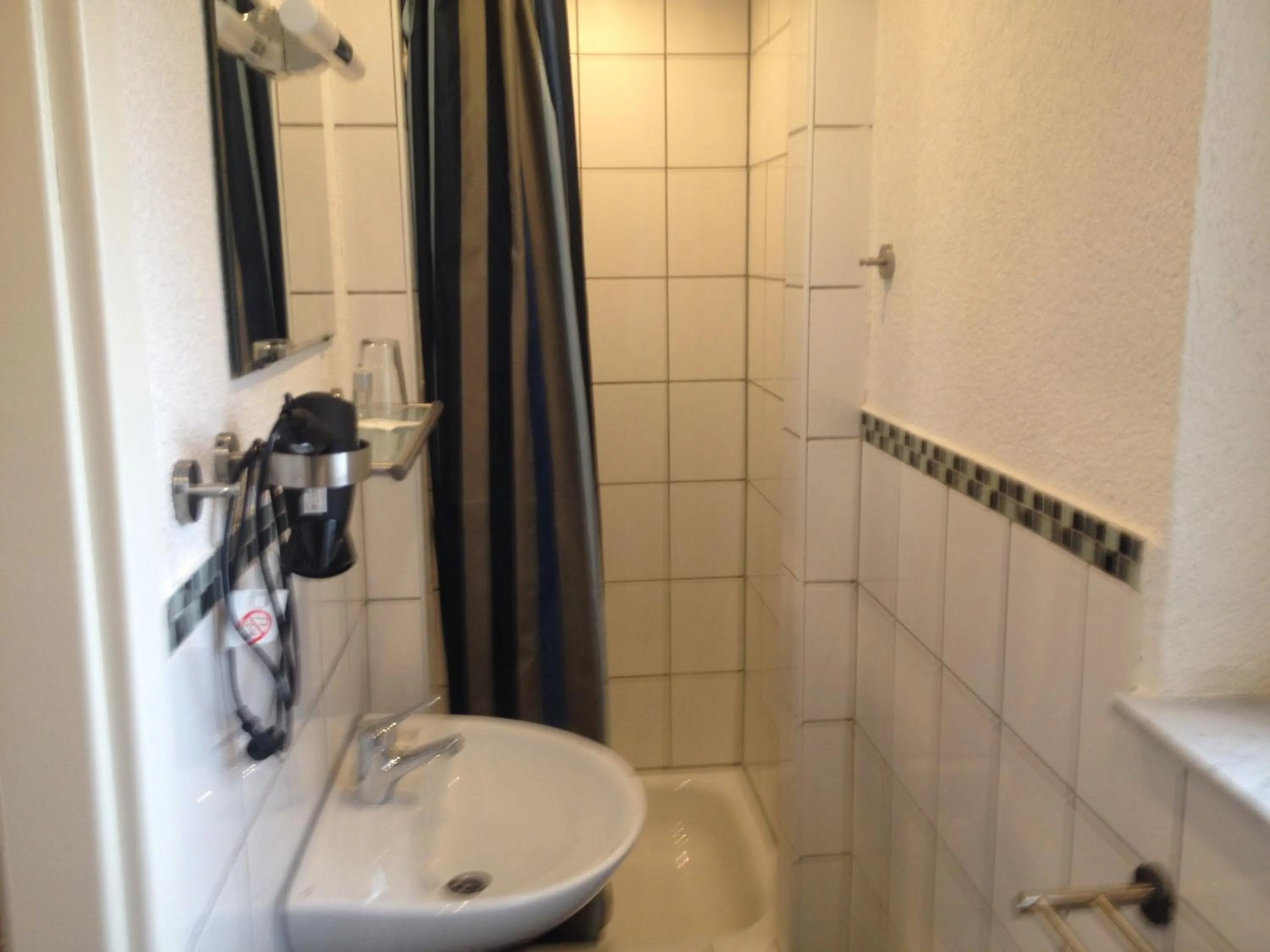 Bathroom in Hotel Saarland Lebach