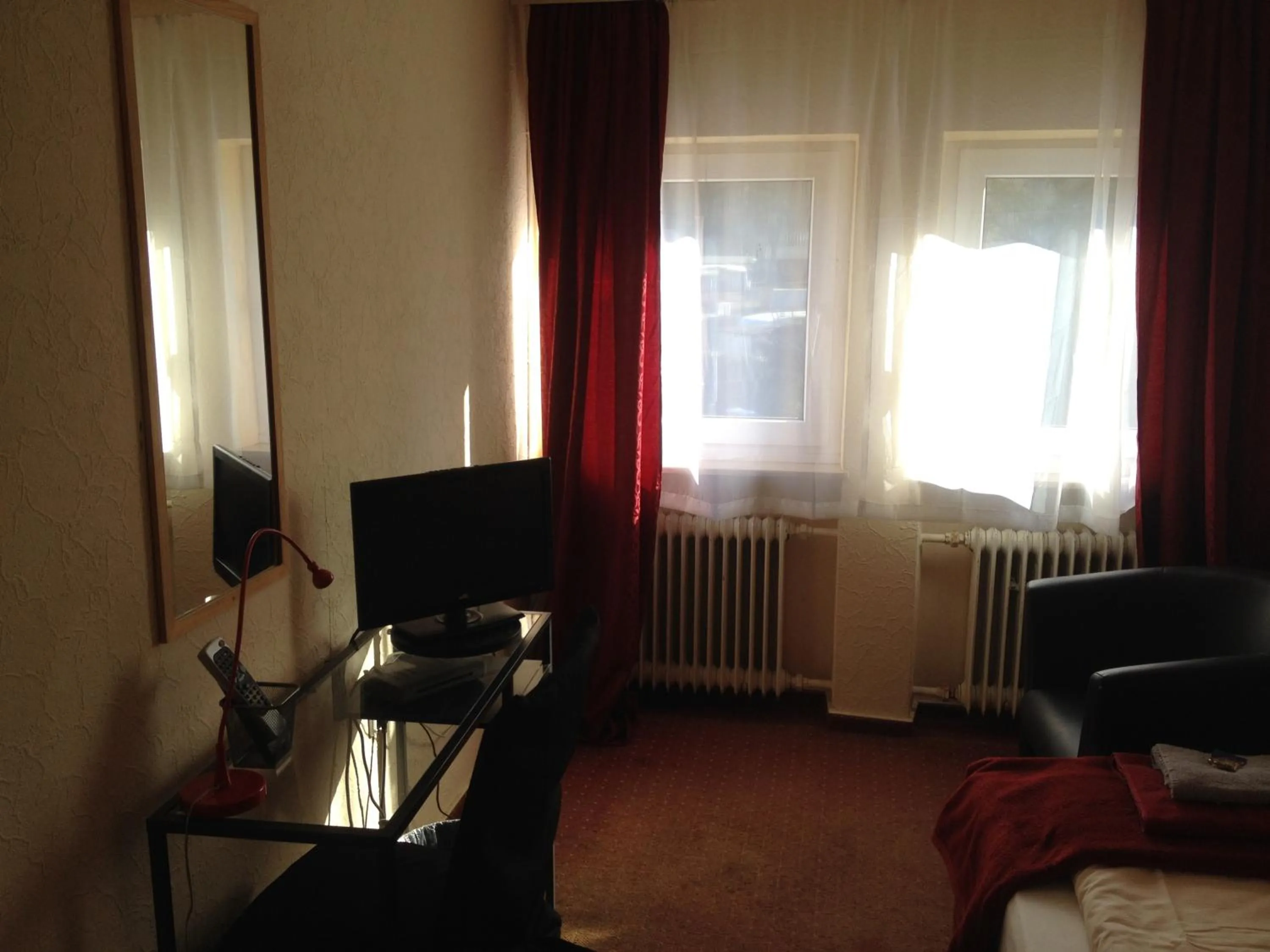 Photo of the whole room in Hotel Saarland Lebach