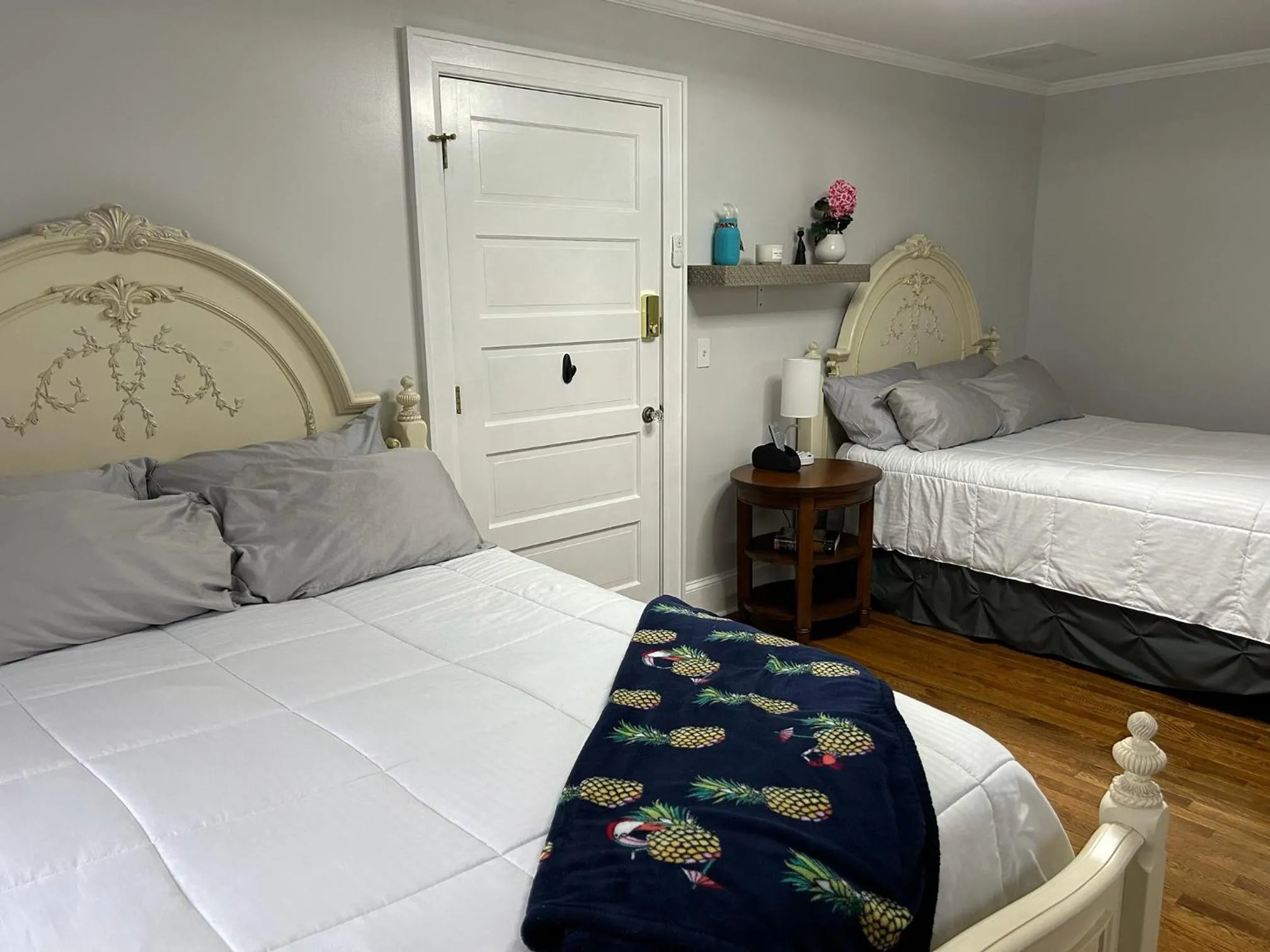 Executive Queen Room with Two Queen Beds in 37 Oak Ridge House