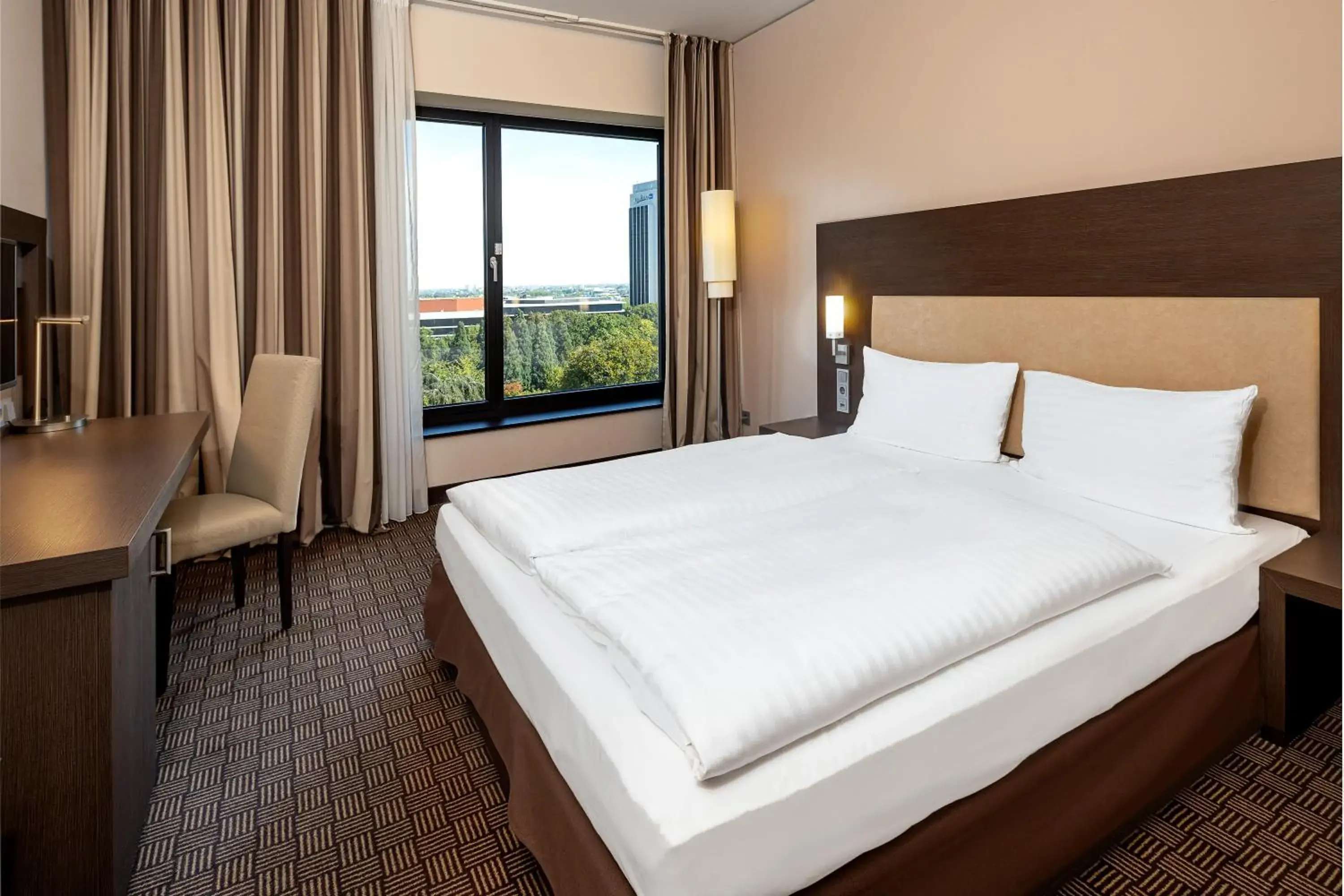 Standard Double or Twin Room in IntercityHotel Hamburg Dammtor-Messe Standard Double or Twin Room in IntercityHotel Hamburg Dammtor-Messe