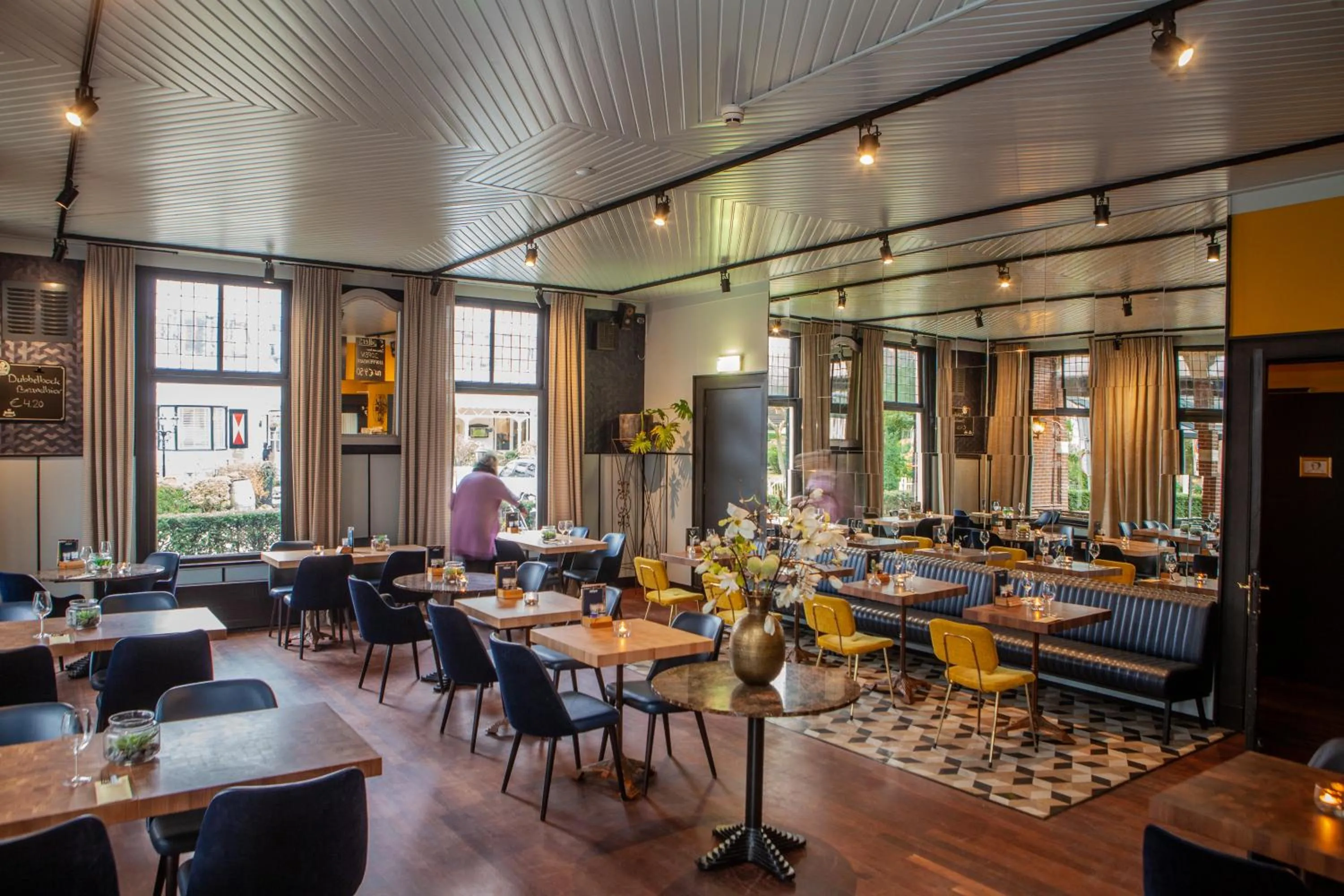 Restaurant/places to eat in Hotel Breeburg