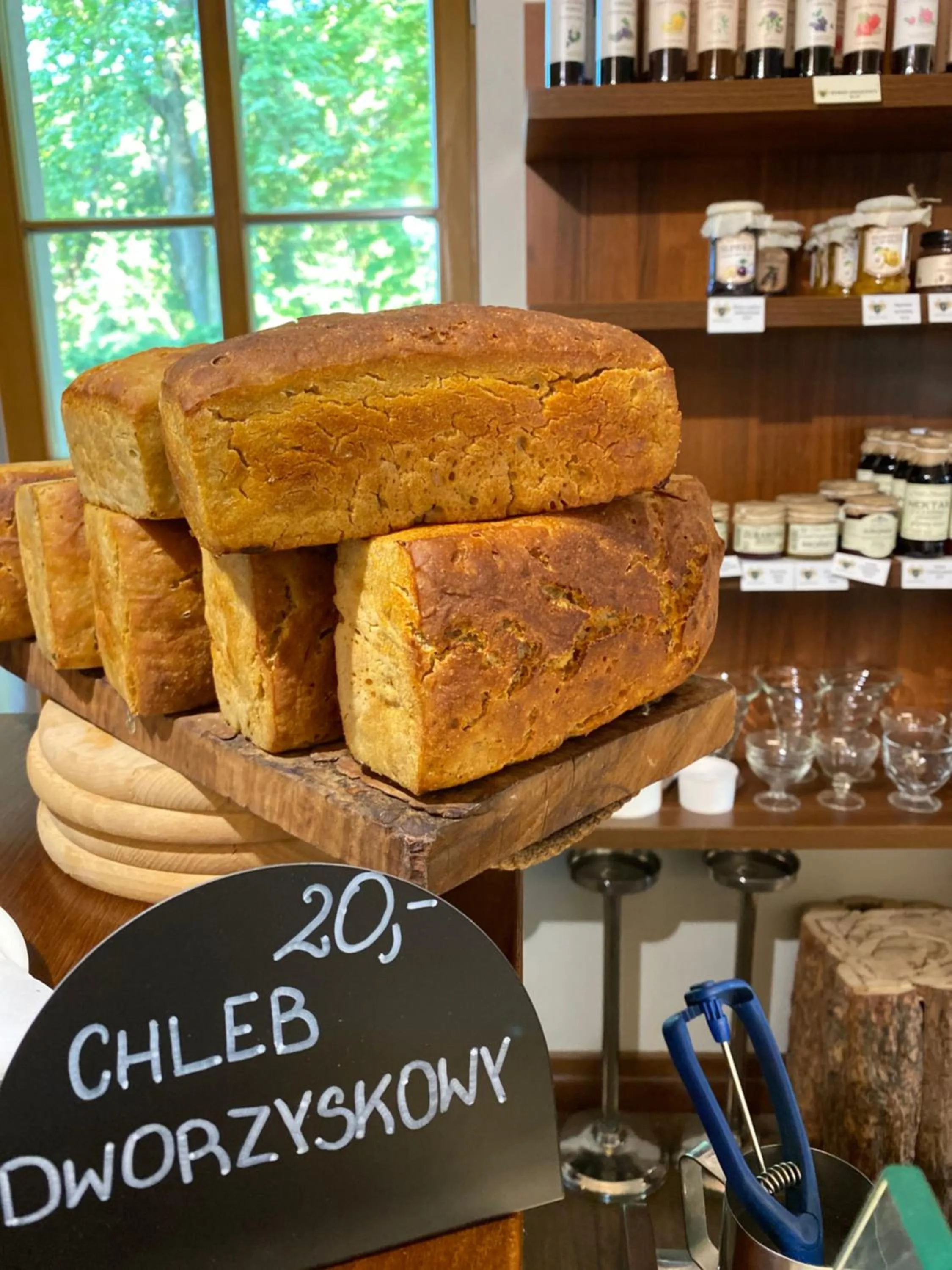 Restaurant/places to eat in Dworzysko