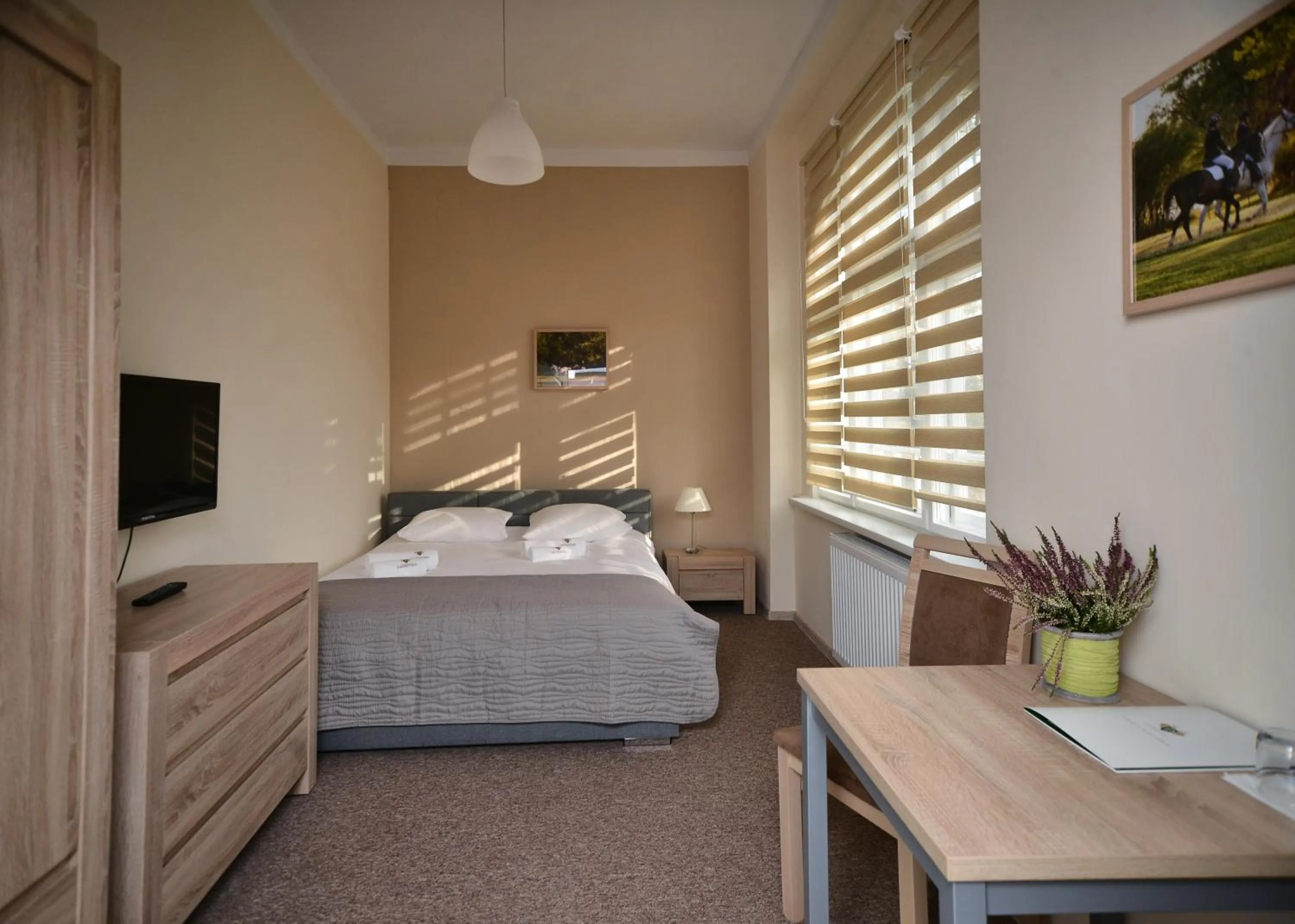 Bedroom, Bed in Dworzysko