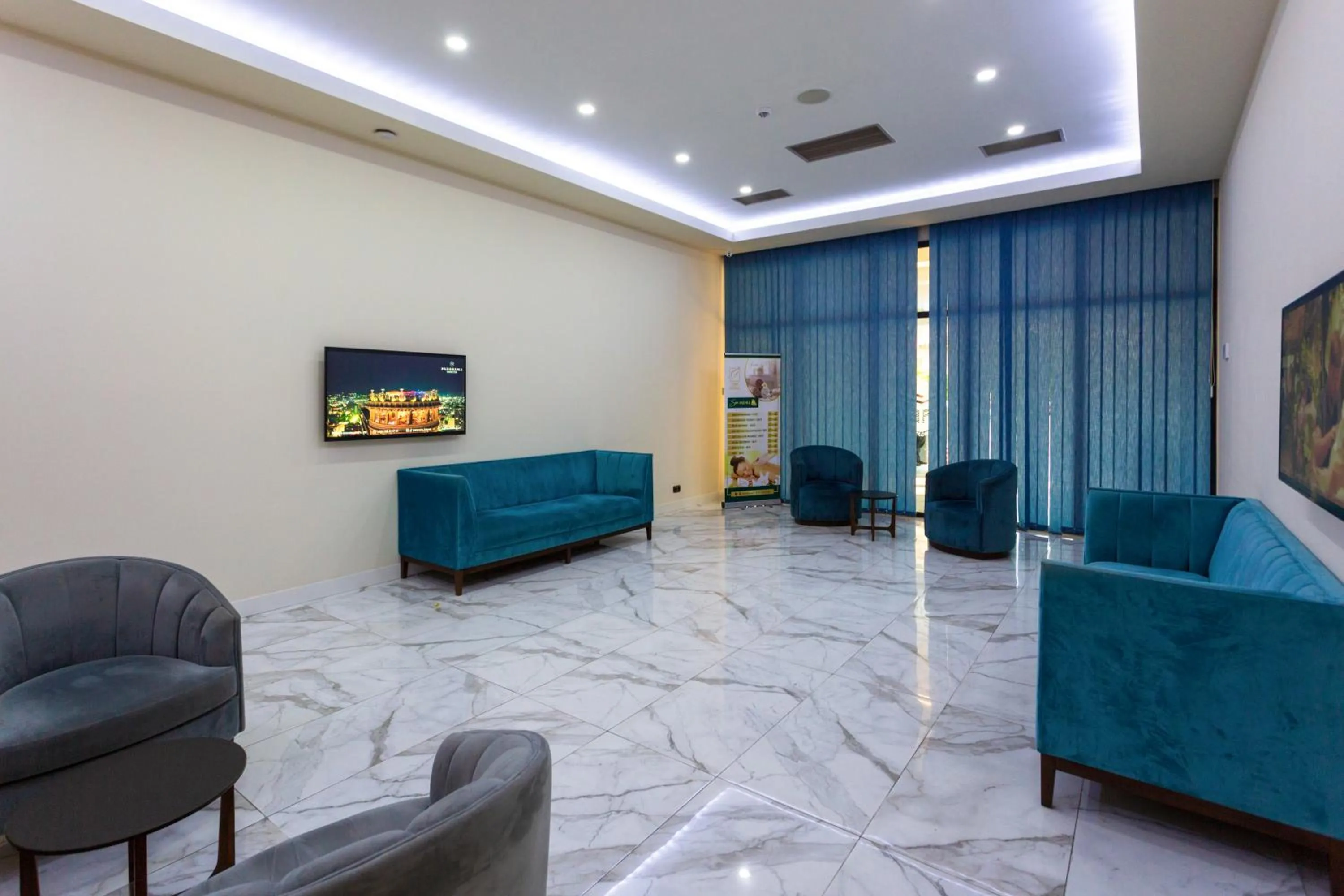 TV and multimedia in Orbi City Hotel