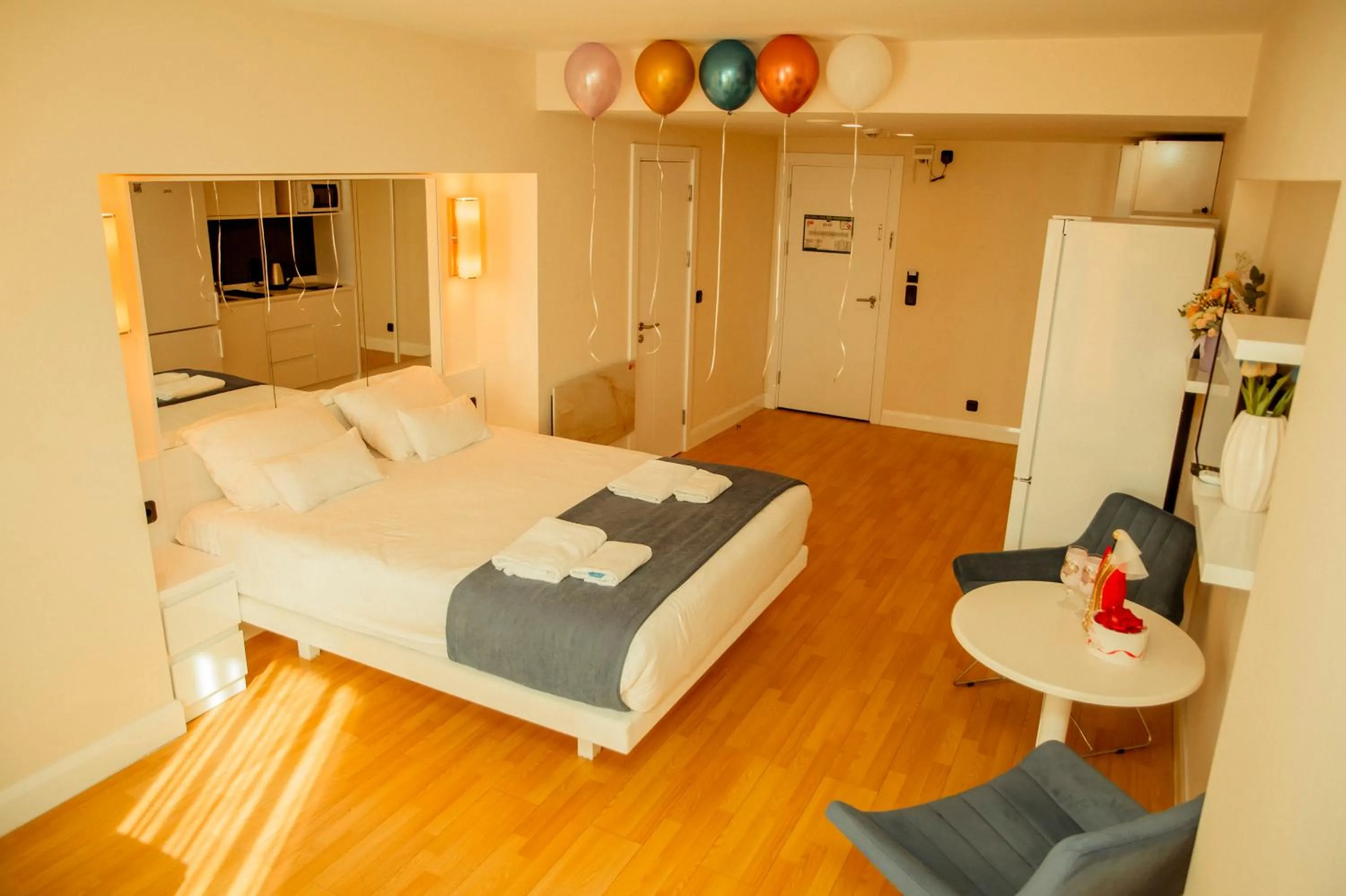 TV and multimedia, Bed in Orbi City Hotel