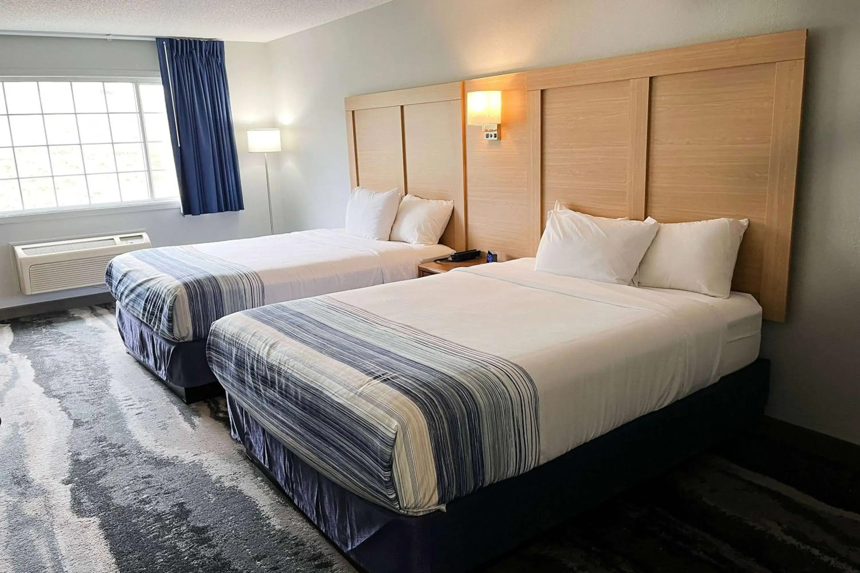 Queen Room with Two Queen Beds and Kitchenette - Non-Smoking in Days Inn & Suites by Wyndham Williamsburg IA North Queen Room with Two Queen Beds and Kitchenette - Non-Smoking in Days Inn & Suites by Wyndham Williamsburg IA North