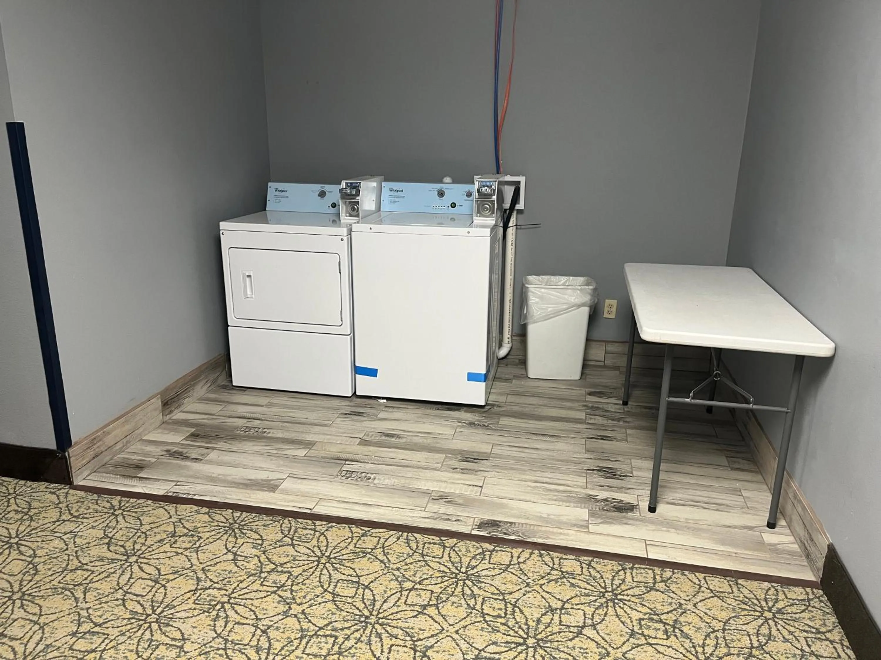 washing machine in Days Inn & Suites by Wyndham Williamsburg IA North