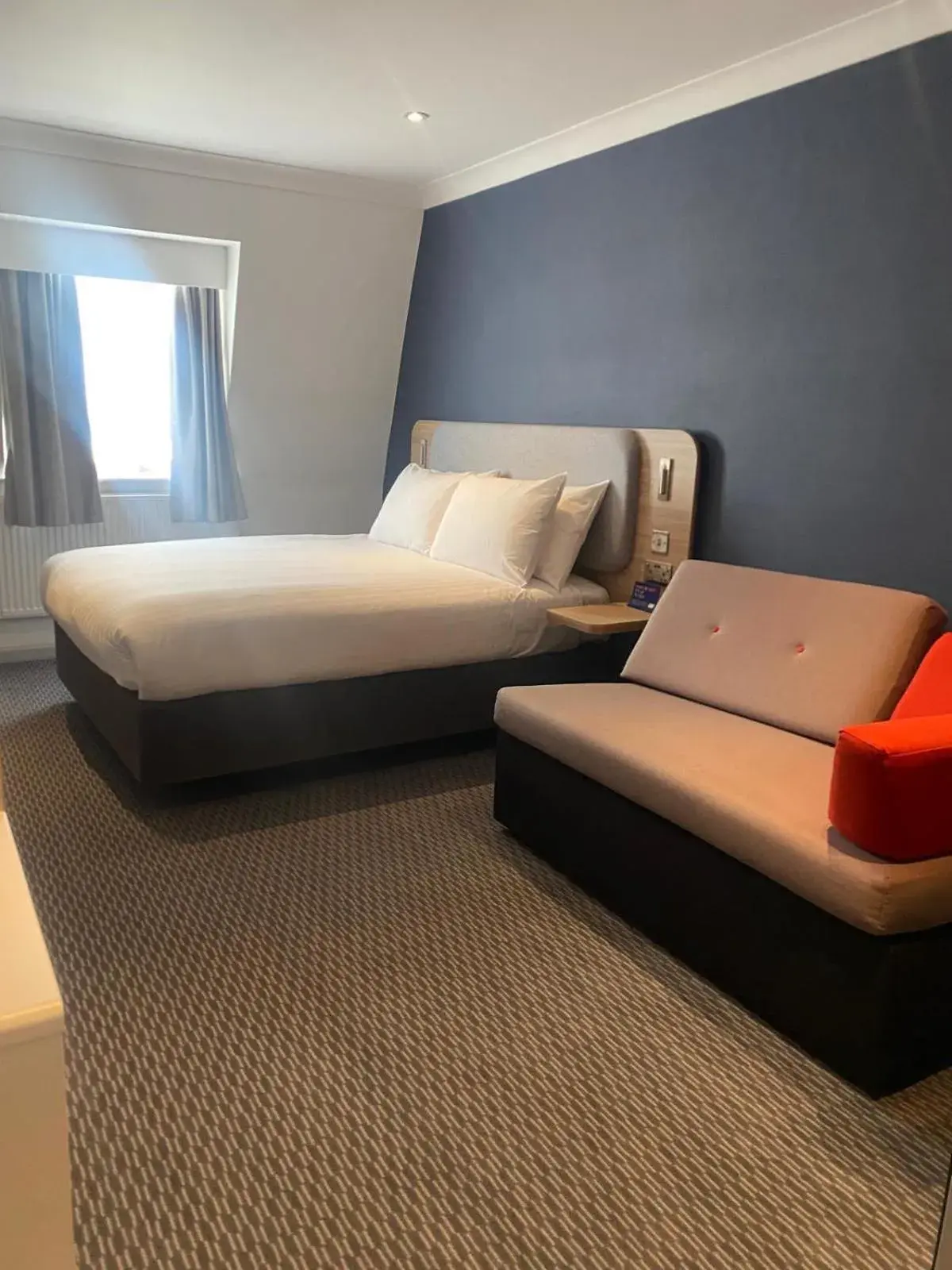 Standard Double Room with Single Sofa Bed and Free Hot Breakfast in Holiday Inn Express London Victoria by IHG Standard Double Room with Single Sofa Bed and Free Hot Breakfast in Holiday Inn Express London Victoria by IHG