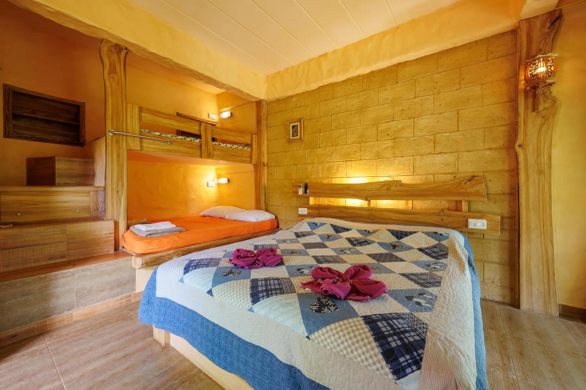 Bed in Baandin Chiewlarn