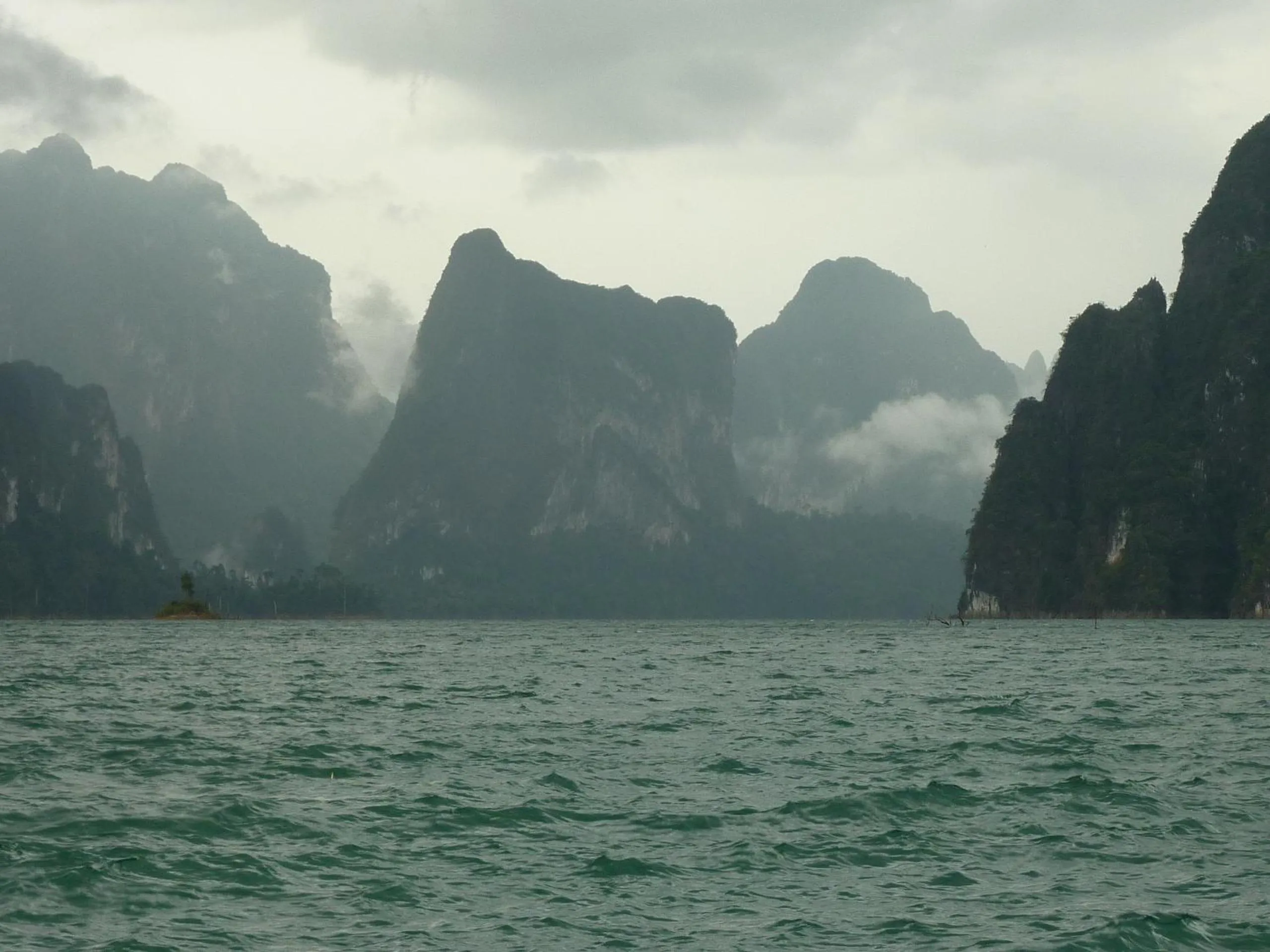 Area and facilities in Baandin Chiewlarn