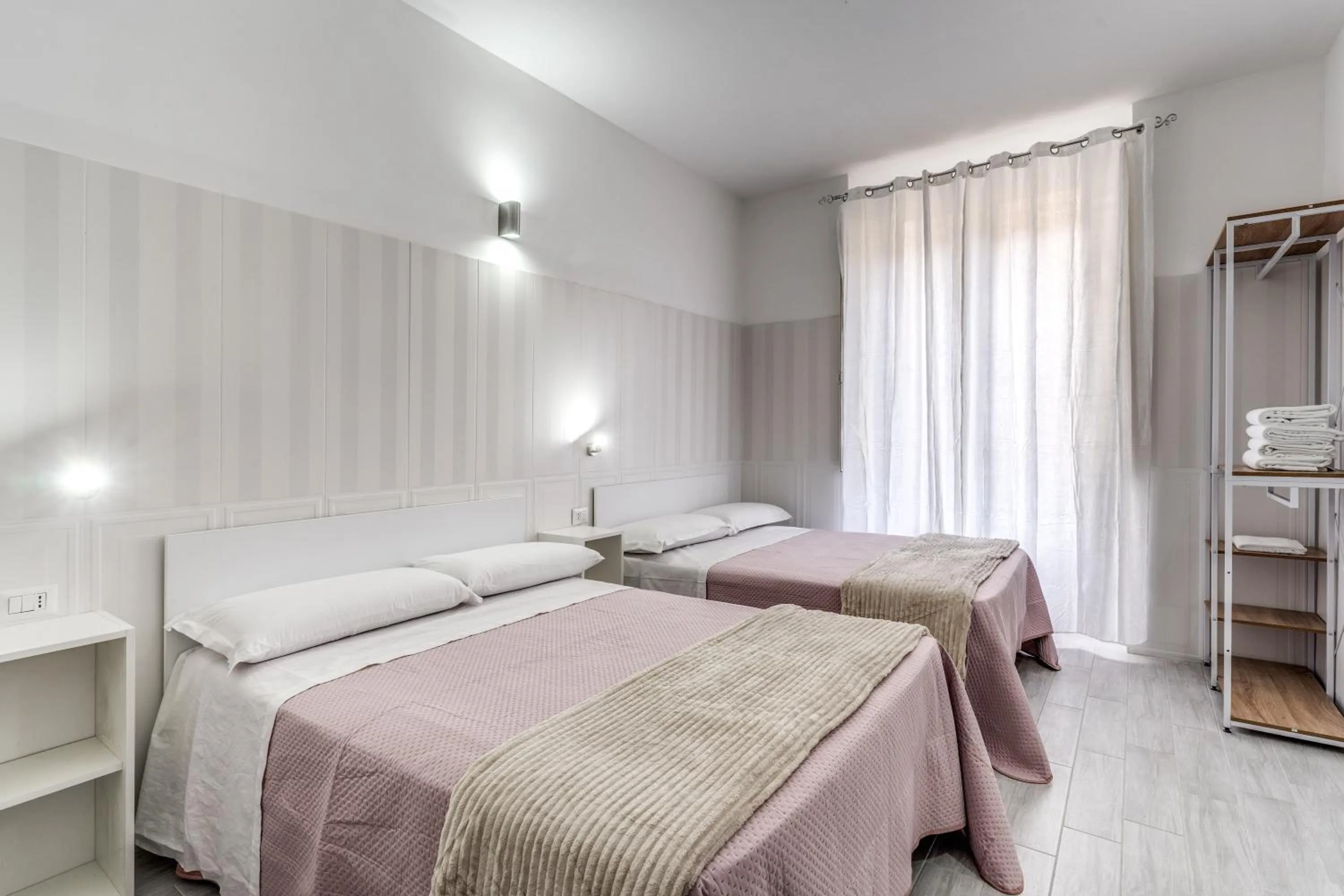 Bedroom, Bed in AltaDomus Roma