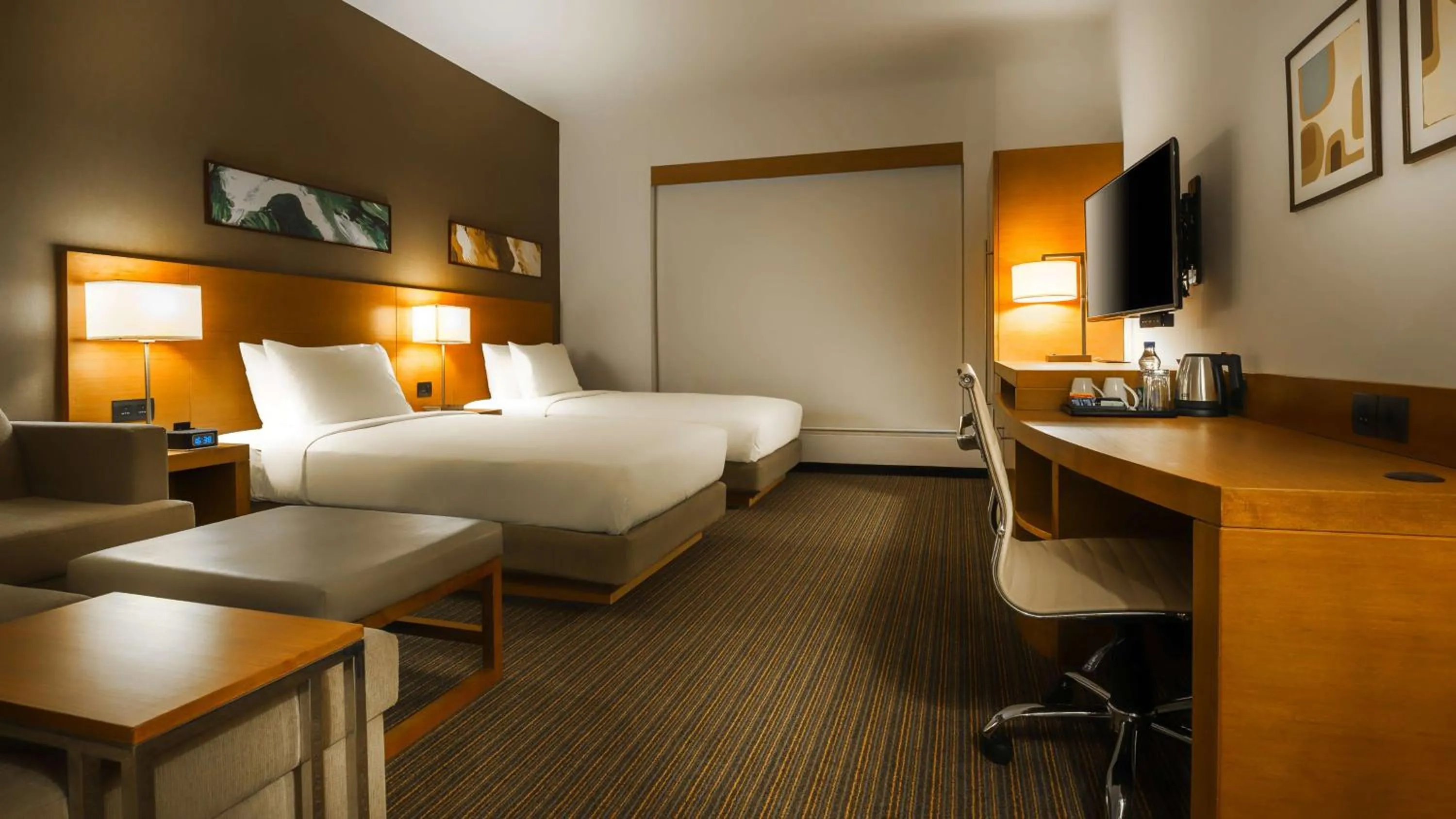 TV and multimedia, Bed in Hyatt Place Gurgaon Udyog Vihar