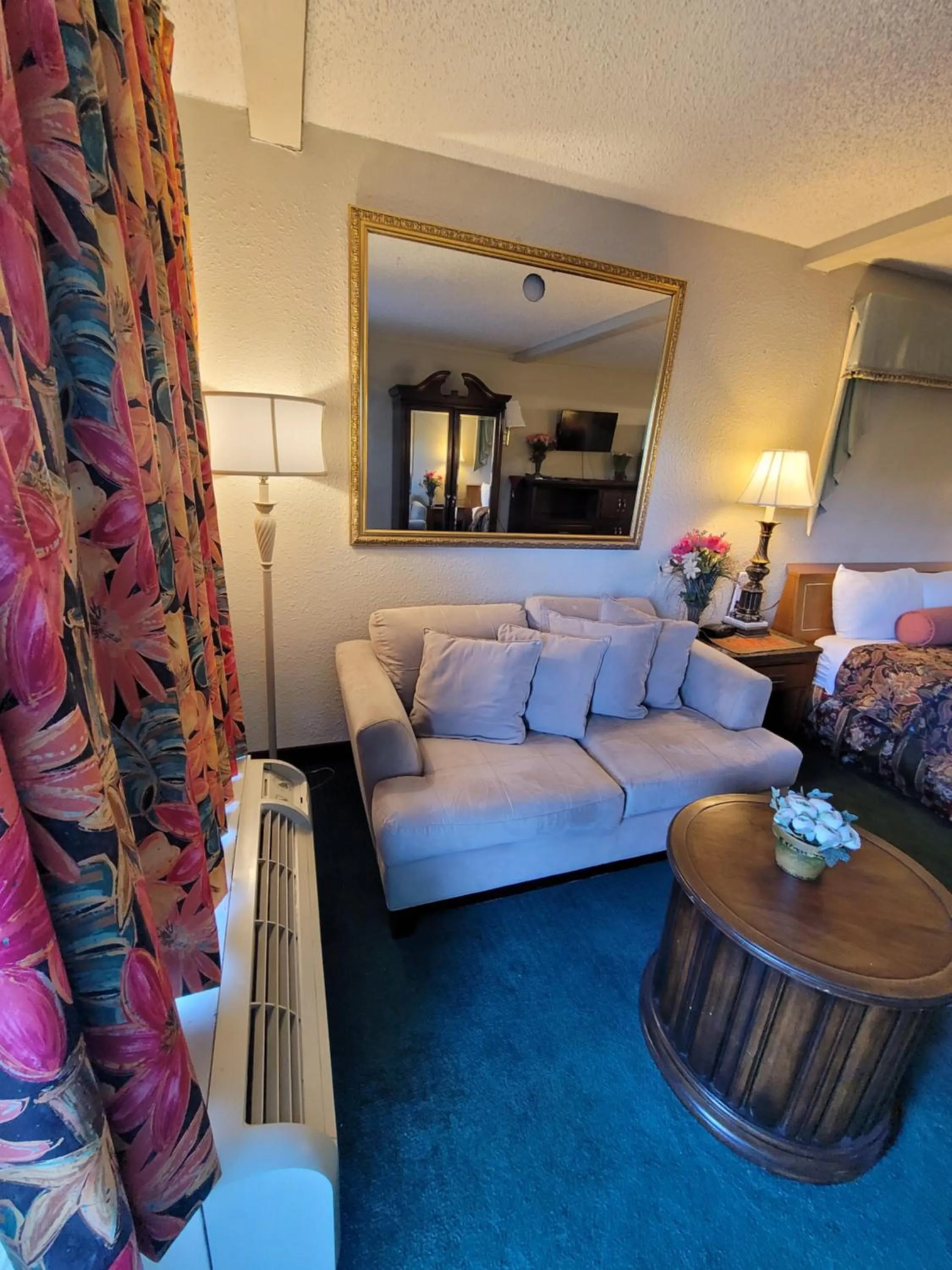 Seating area in Express Inn and Suites