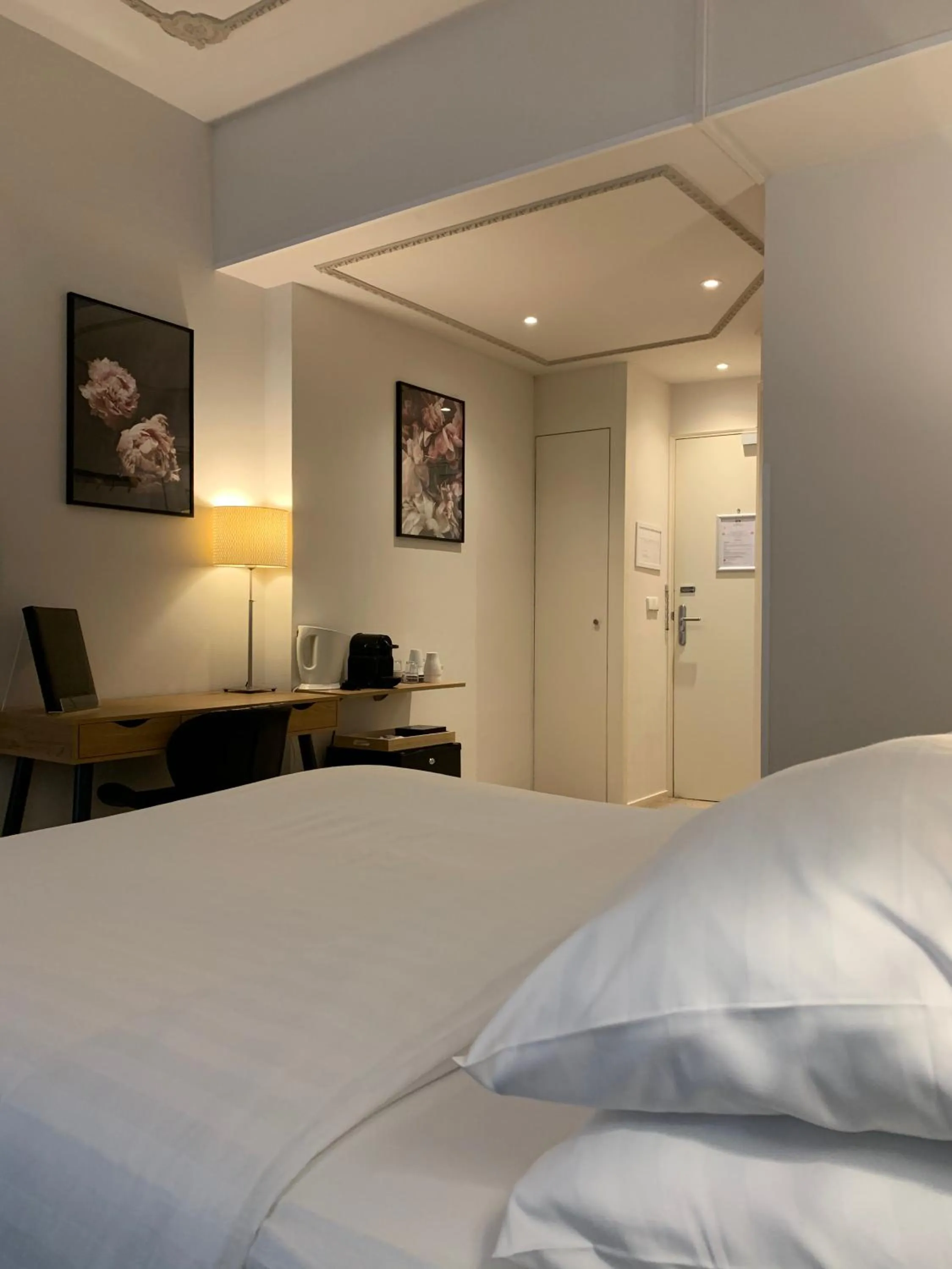 Photo of the whole room, Bed in Hotel Grand Canal