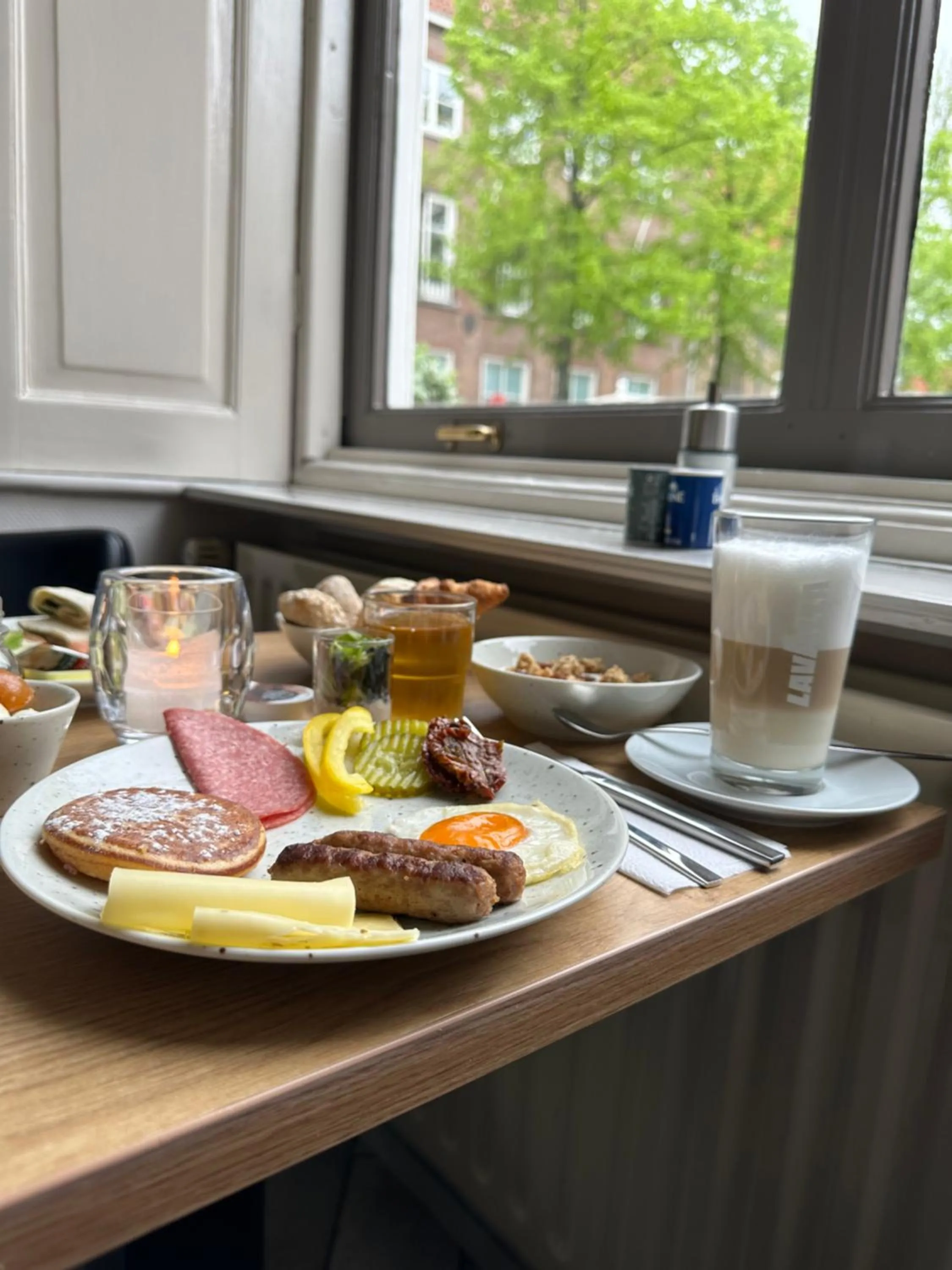 Breakfast in Hotel Grand Canal