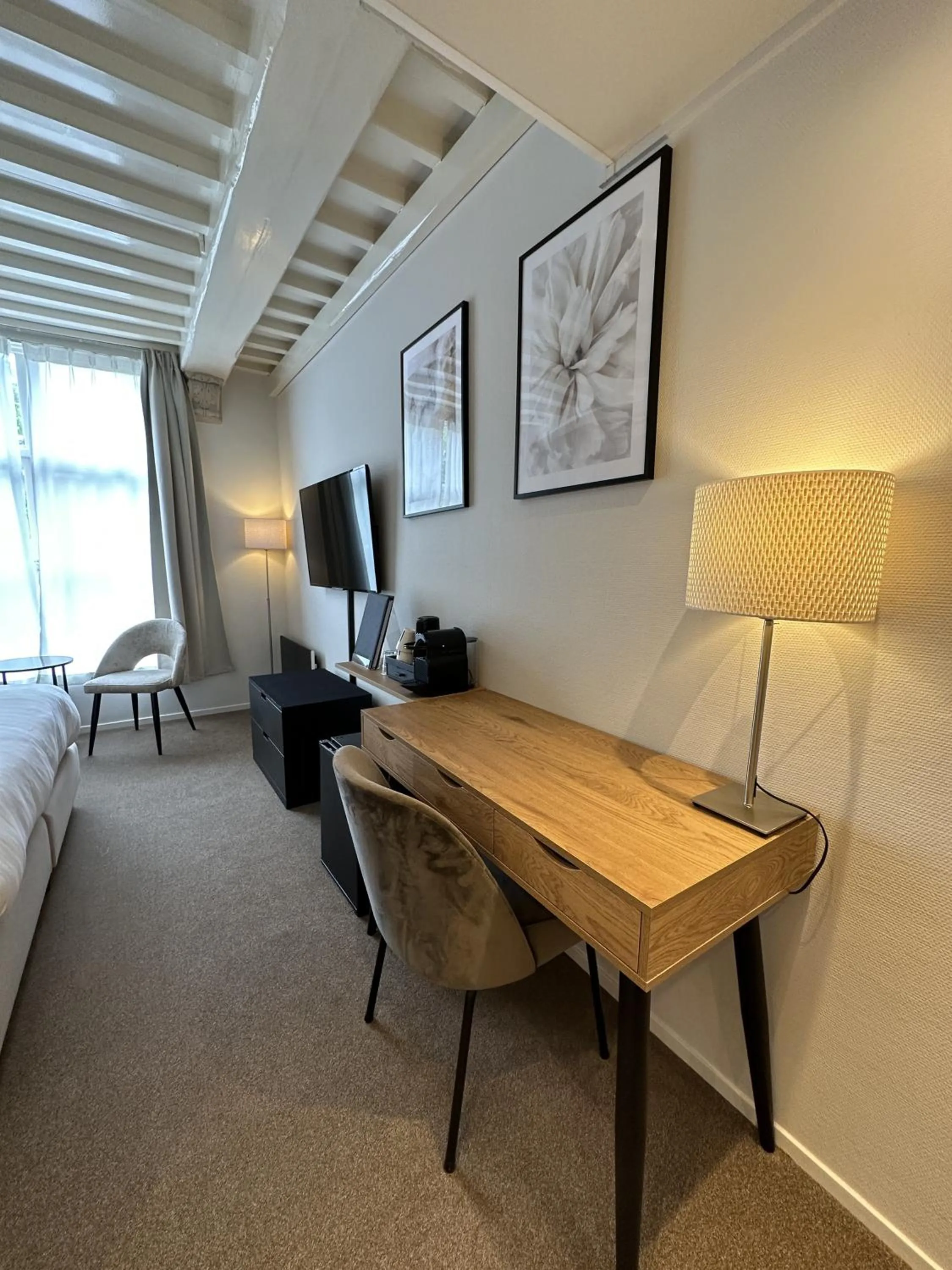 Bed in Hotel Grand Canal