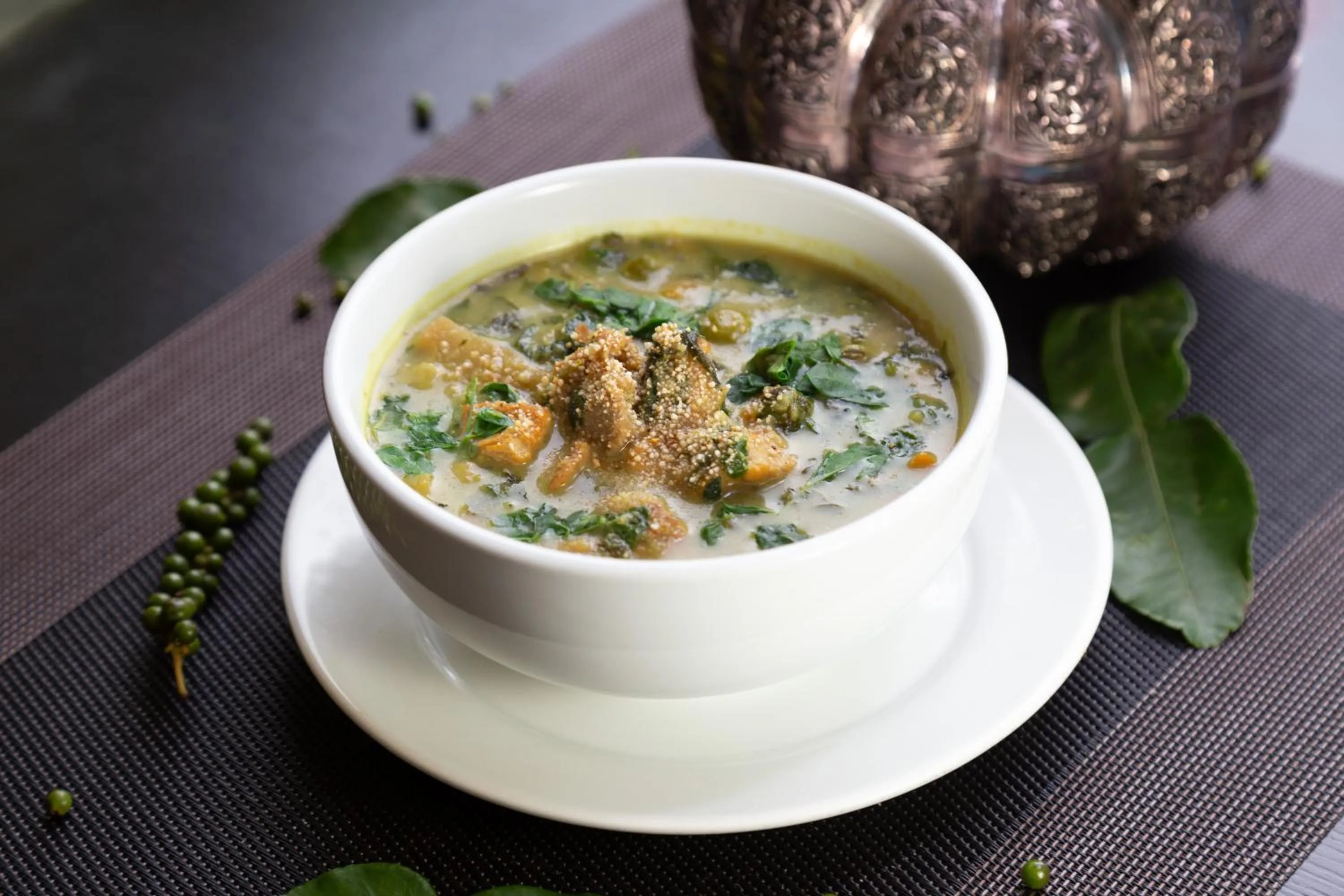 Food and drinks in Caravan Hotel by EHM