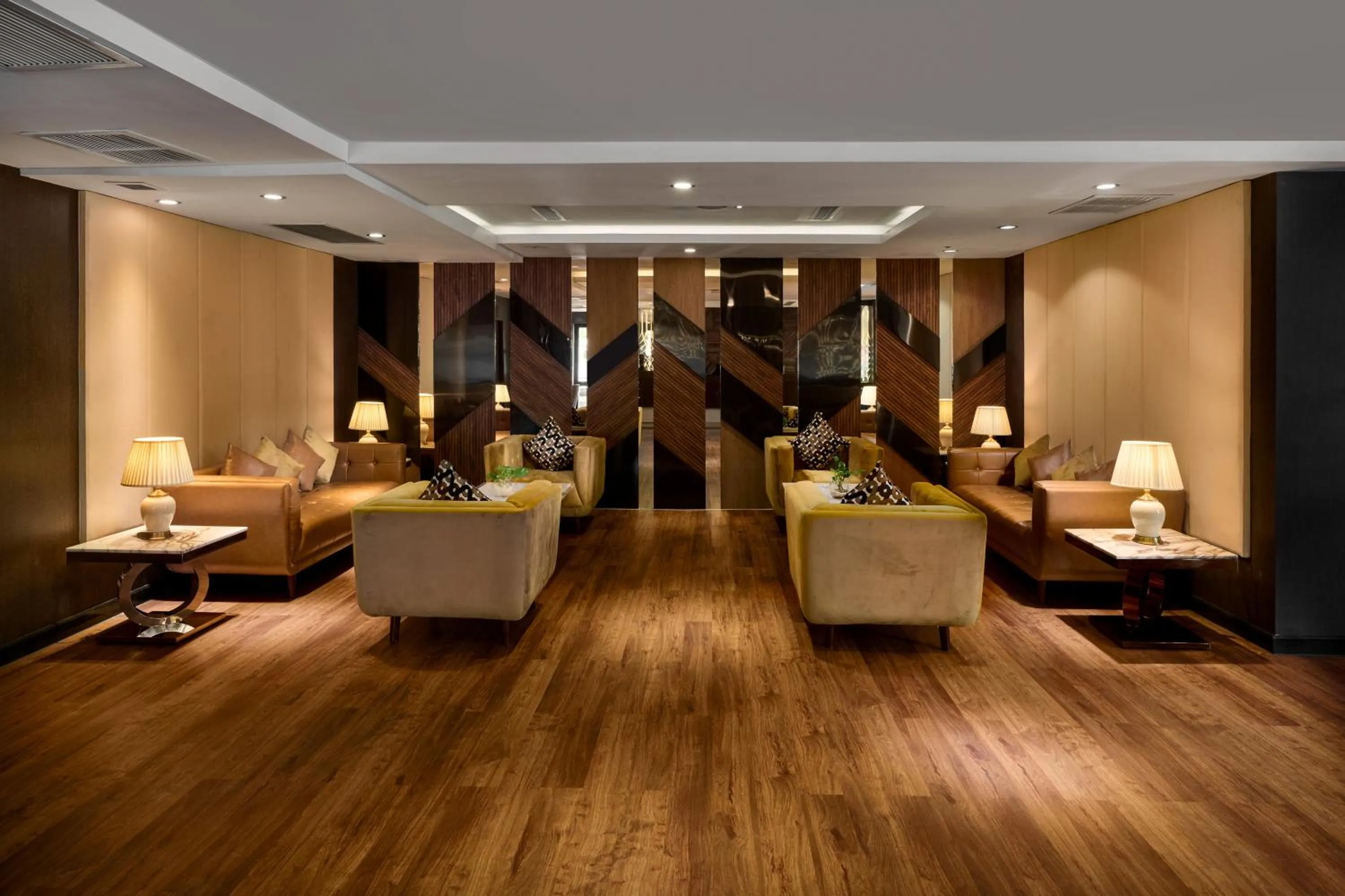 Lobby or reception in Caravan Hotel by EHM