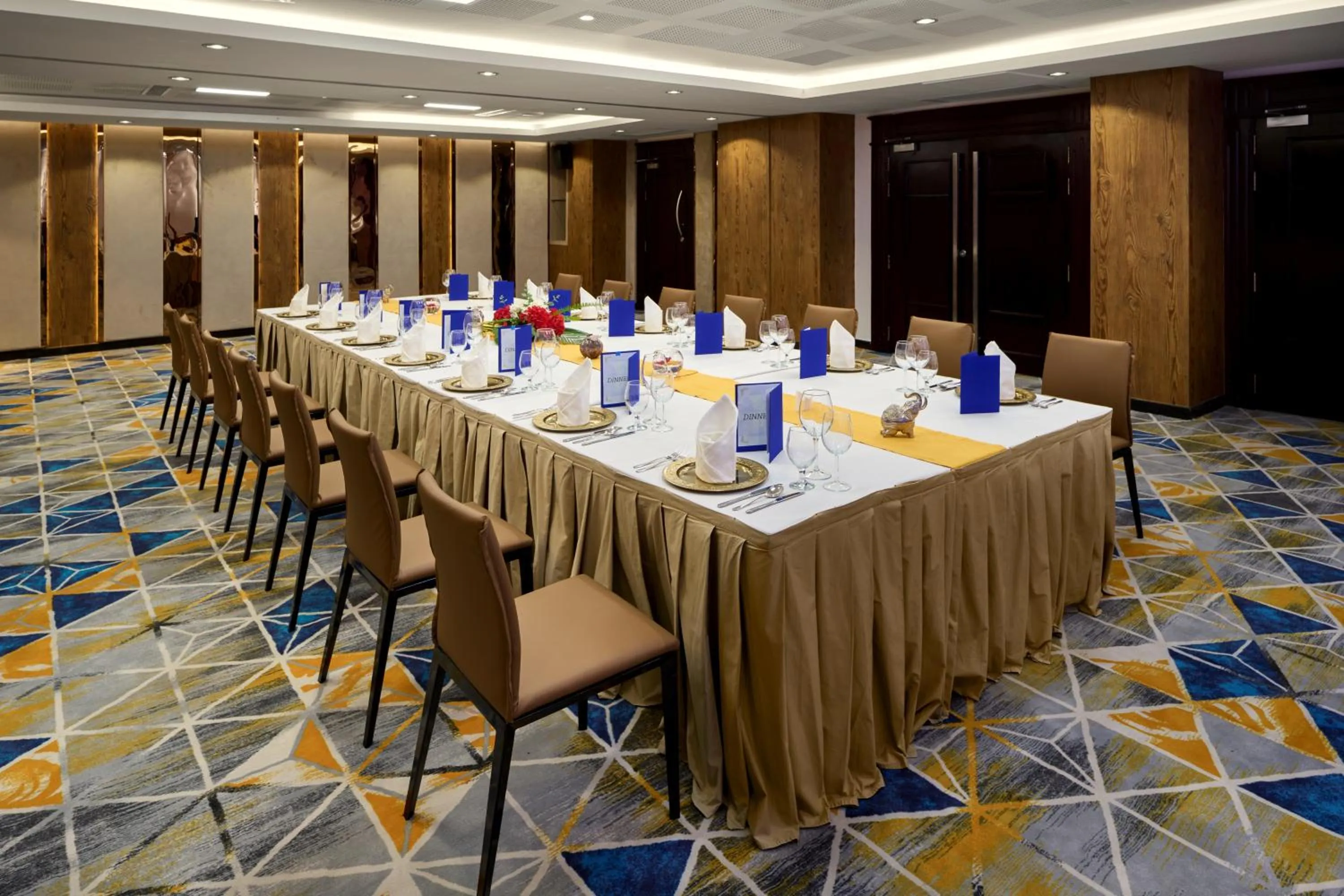 Meeting/conference room in Caravan Hotel by EHM